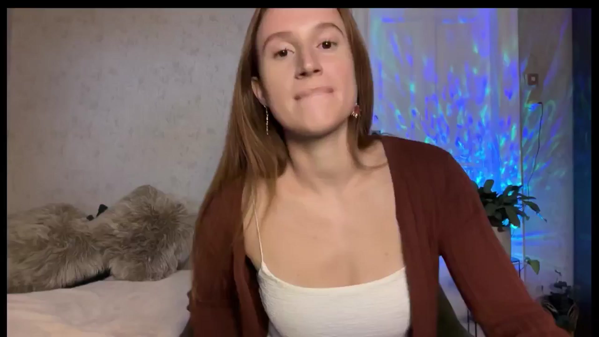 Gallery image thumbnail from LovelyBvnny's myfreecams stream on, 09/19/2025, 15:53 image 3 of 20
