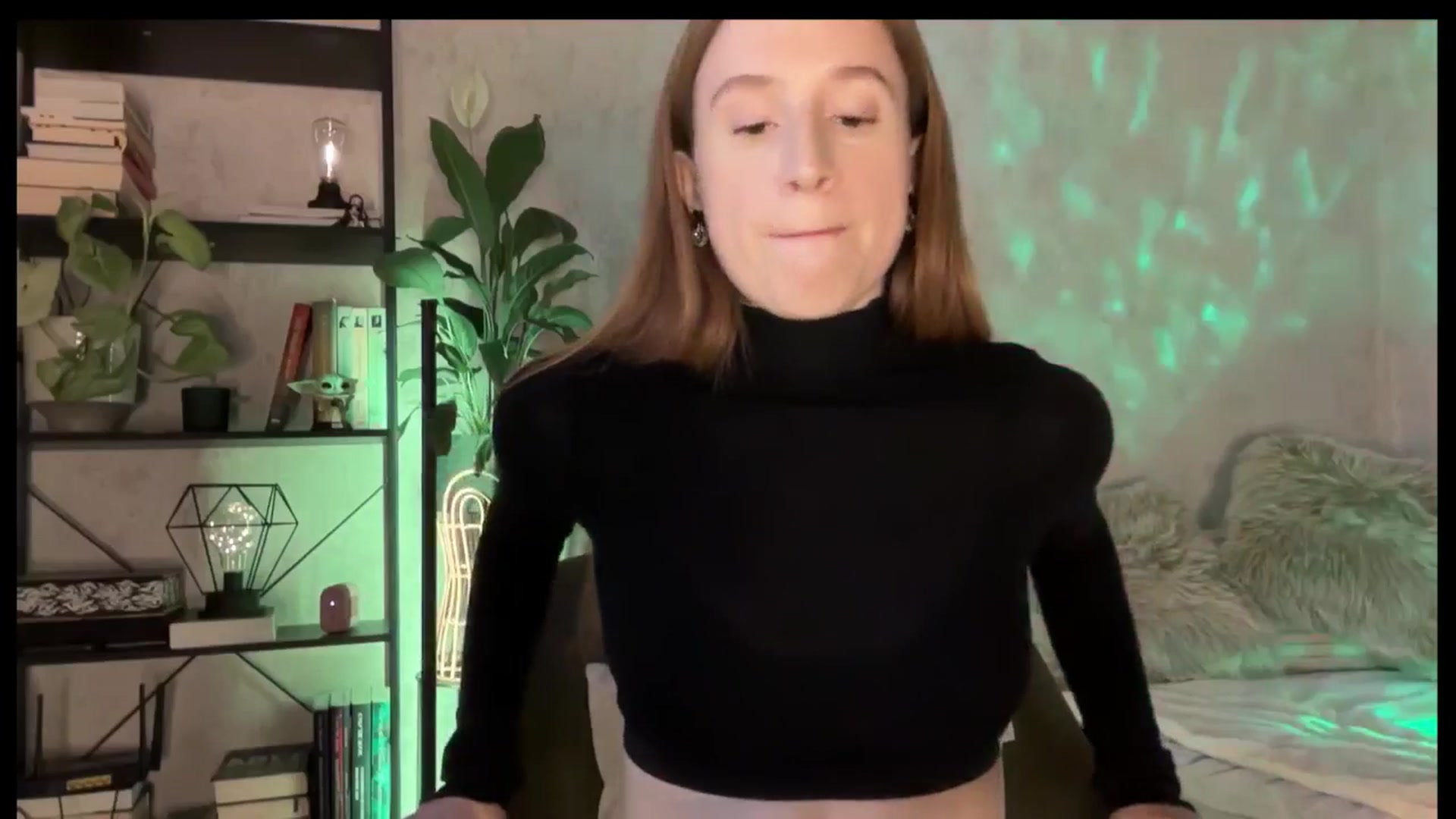 Gallery image thumbnail from LovelyBvnny's myfreecams stream on, 10/08/2025, 12:43 image 15 of 20