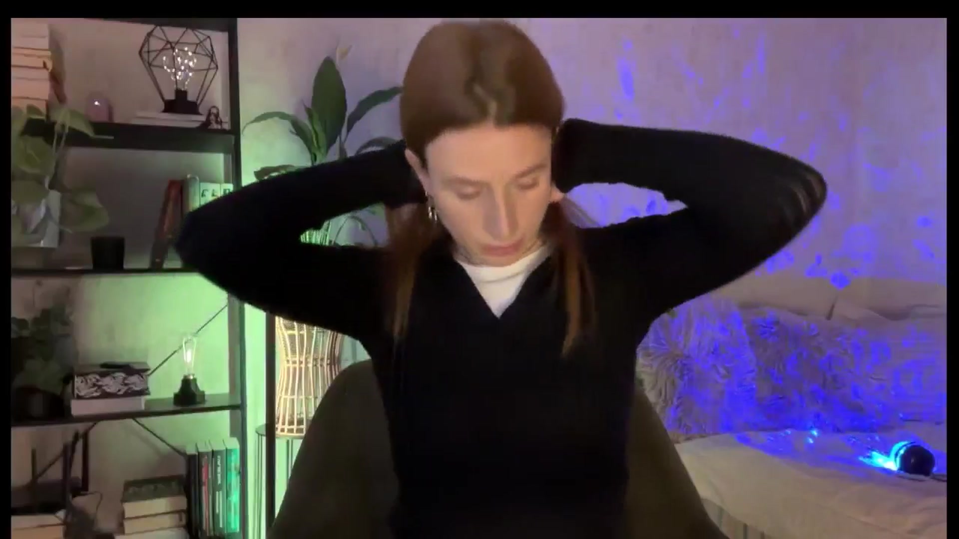 Gallery image thumbnail from LovelyBvnny's myfreecams stream on, 10/10/2025, 14:17 image 8 of 20