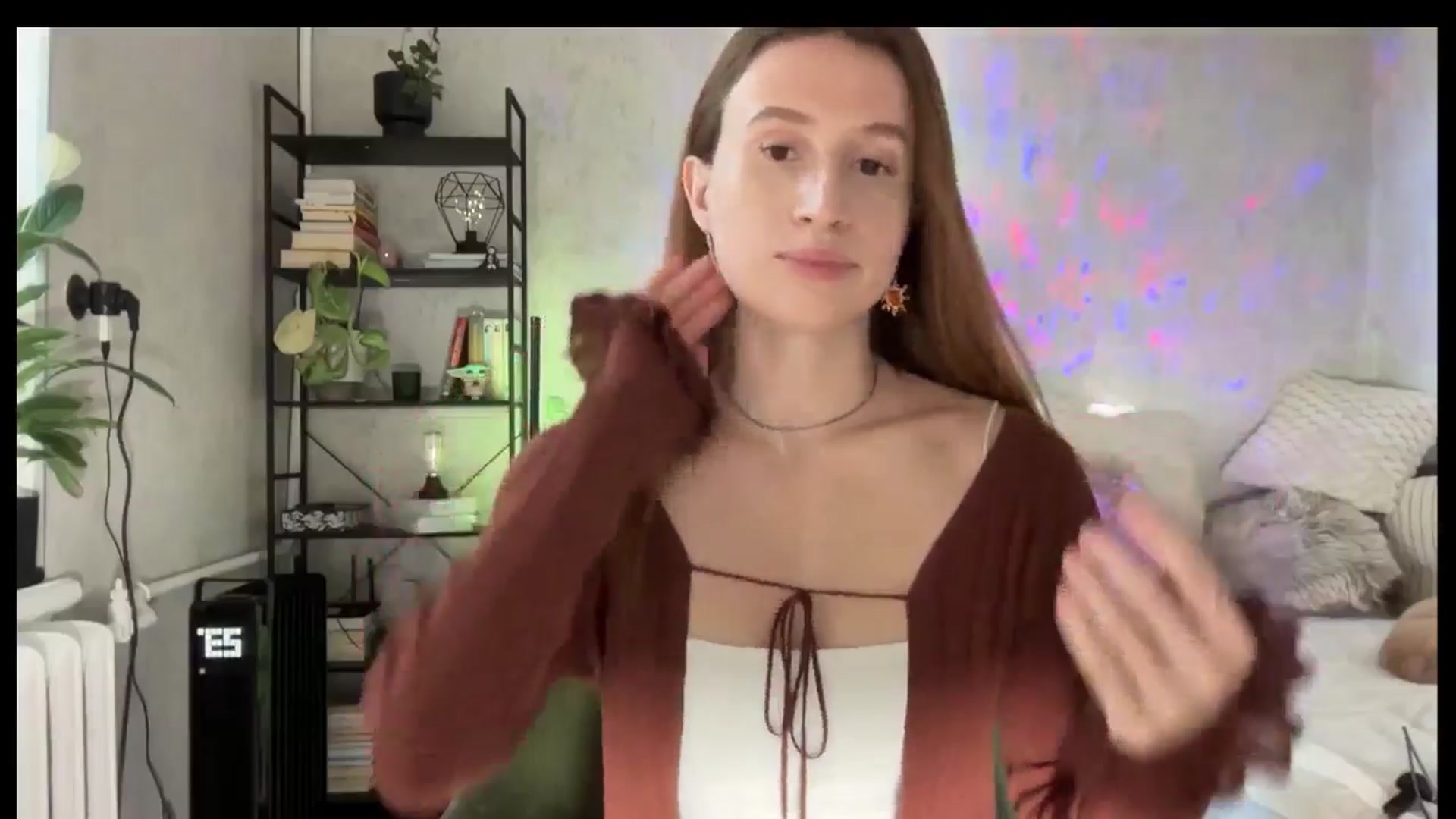 Gallery image thumbnail from LovelyBvnny's myfreecams stream on, 10/12/2025, 12:30 image 17 of 20