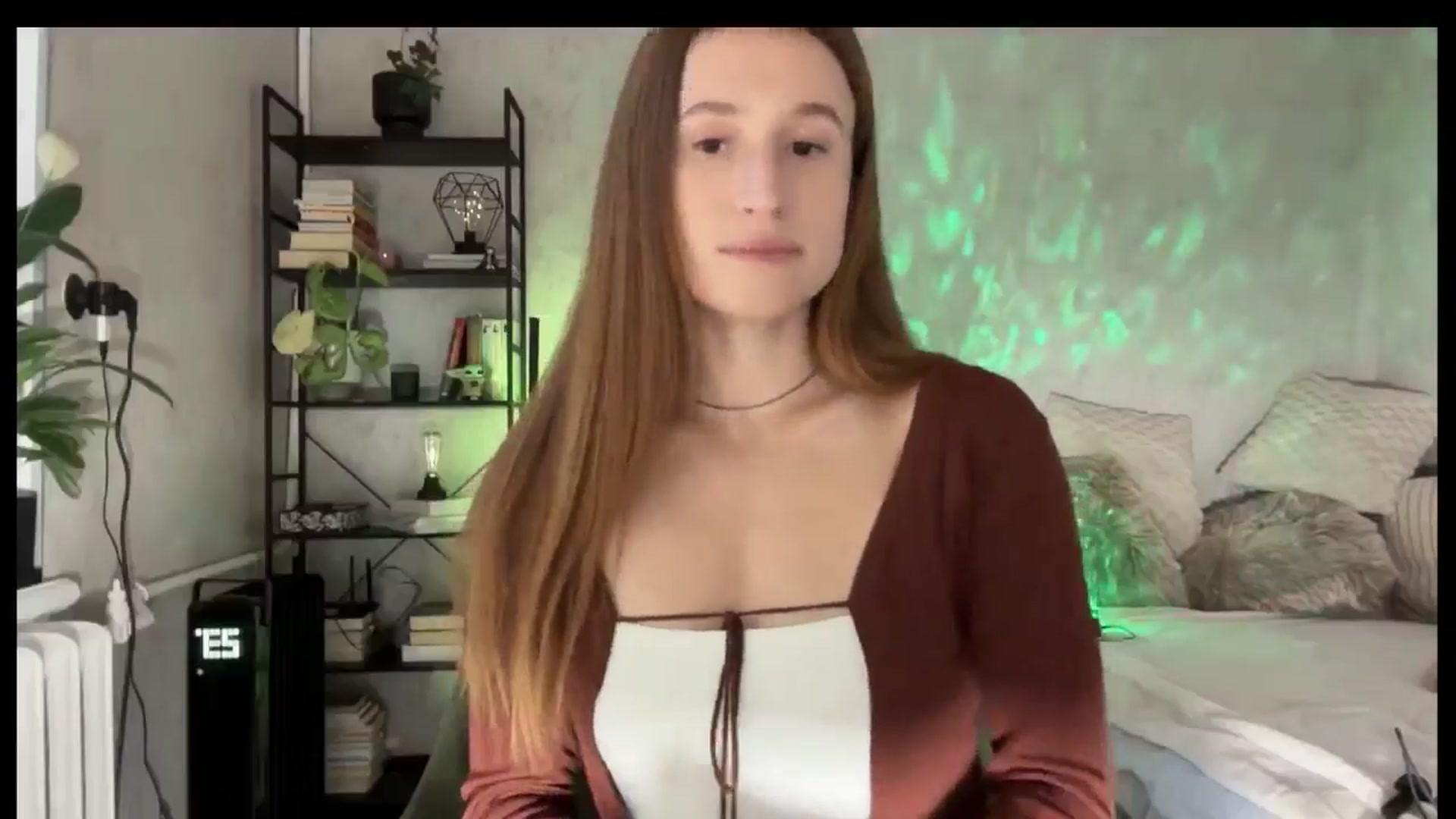 Gallery image thumbnail from LovelyBvnny's myfreecams stream on, 10/12/2025, 16:45 image 6 of 20