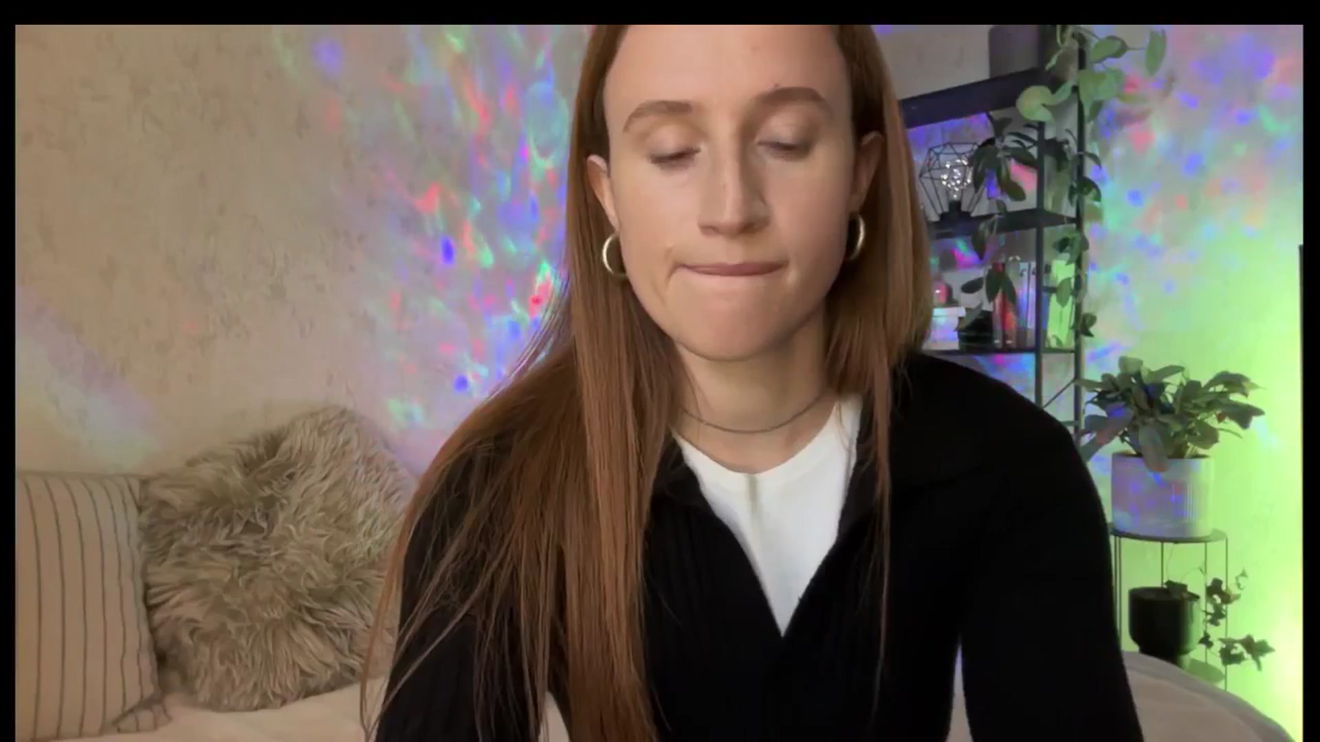 Gallery image thumbnail from LovelyBvnny's myfreecams stream on, 10/17/2025, 14:43 image 16 of 20