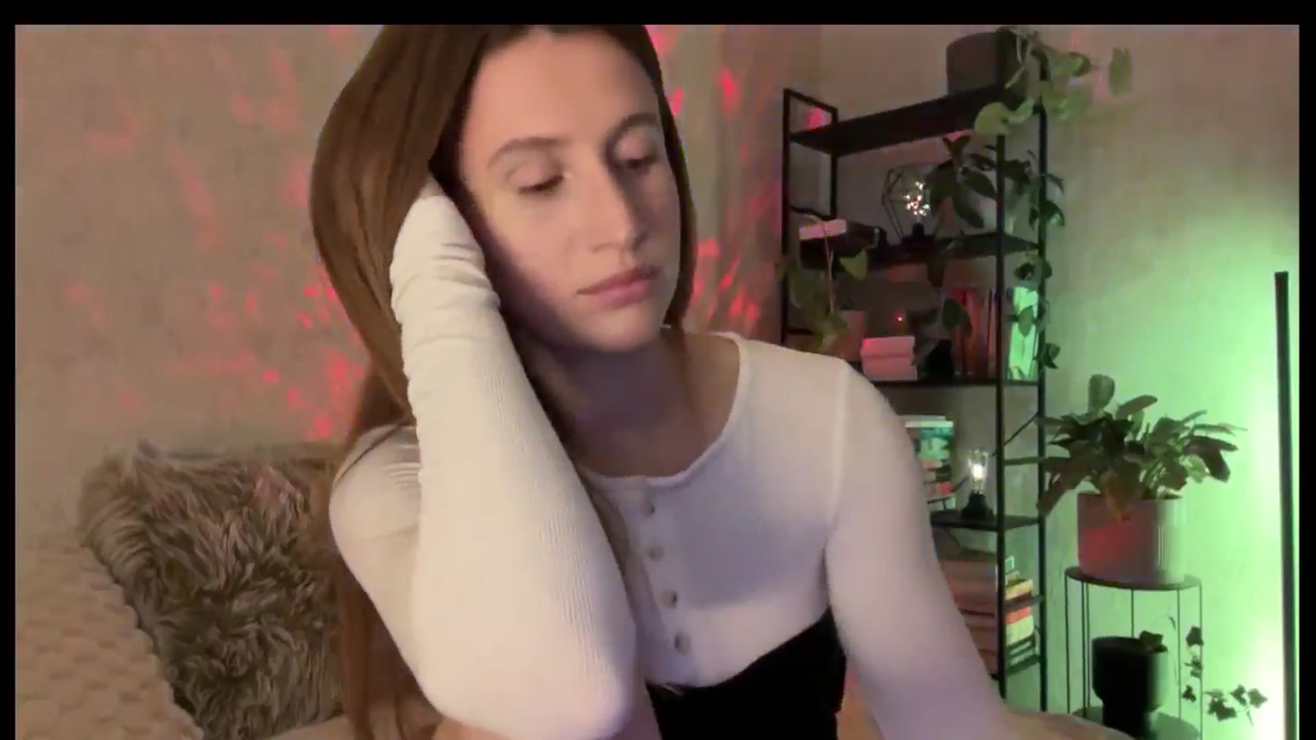 Gallery image thumbnail from LovelyBvnny's myfreecams stream on, 10/24/2025, 14:06 image 9 of 20