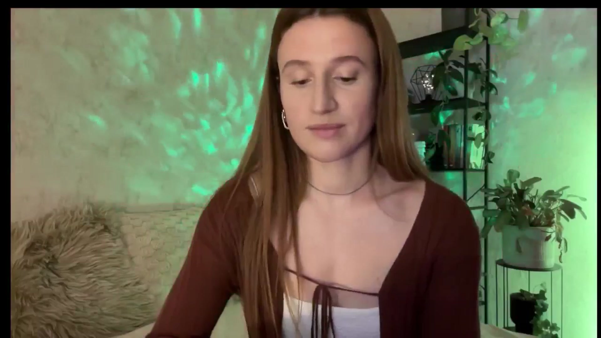 Gallery image thumbnail from LovelyBvnny's myfreecams stream on, 11/03/2025, 13:10 image 19 of 20