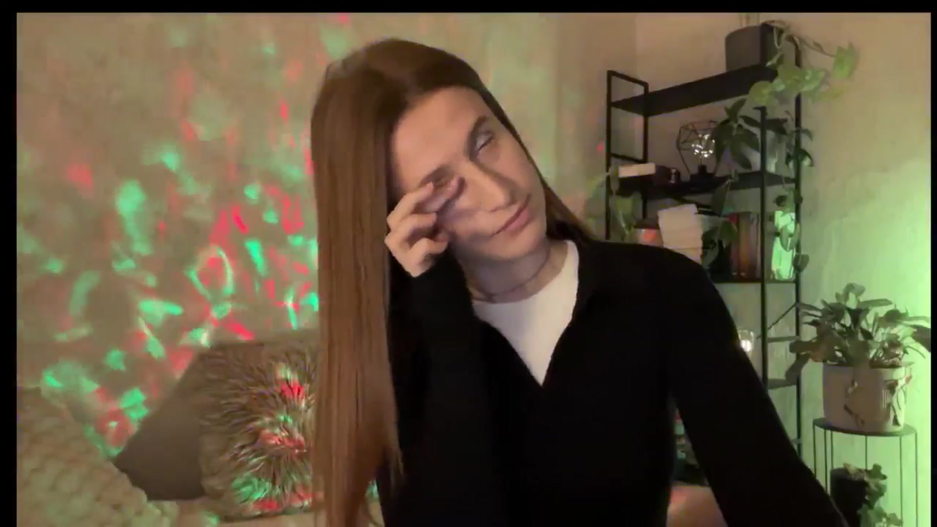 Gallery image thumbnail from LovelyBvnny's myfreecams stream on, 11/18/2025, 15:17 image 17 of 20