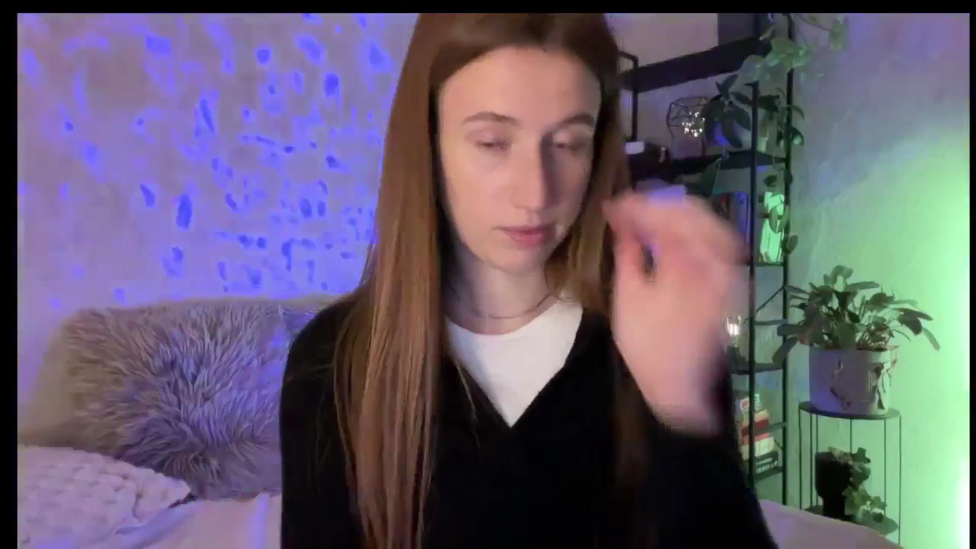 Gallery image thumbnail from LovelyBvnny's myfreecams stream on, 11/18/2025, 16:02 image 6 of 20