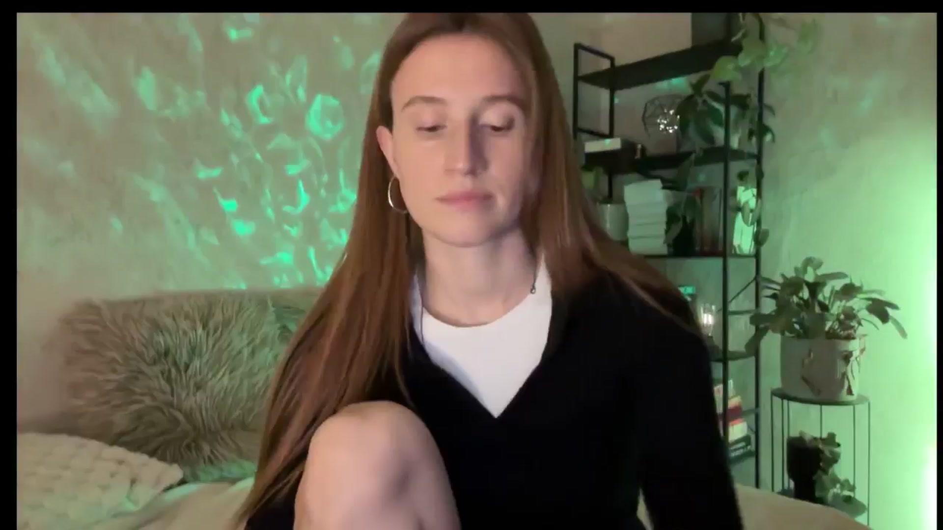 Gallery image thumbnail from LovelyBvnny's myfreecams stream on, 11/18/2025, 16:02 image 1 of 20