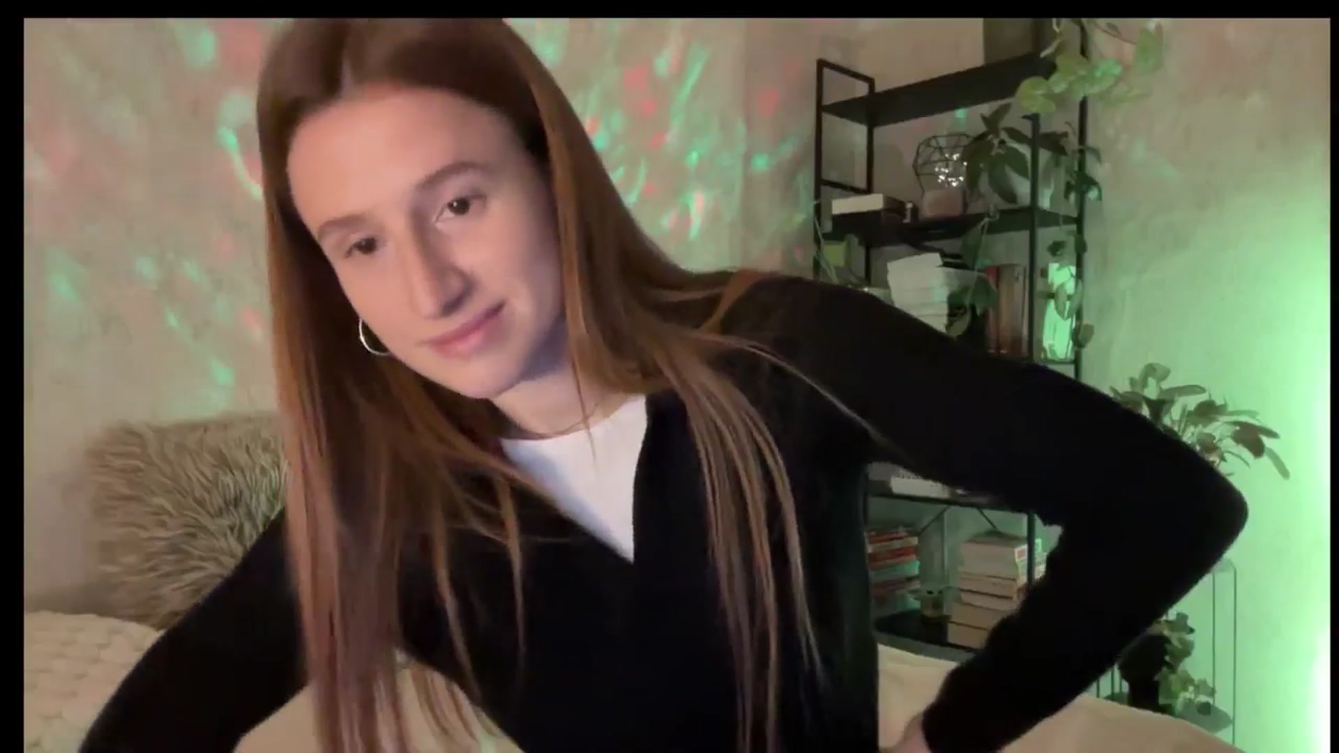 Gallery image thumbnail from LovelyBvnny's myfreecams stream on, 11/18/2025, 16:02 image 8 of 20