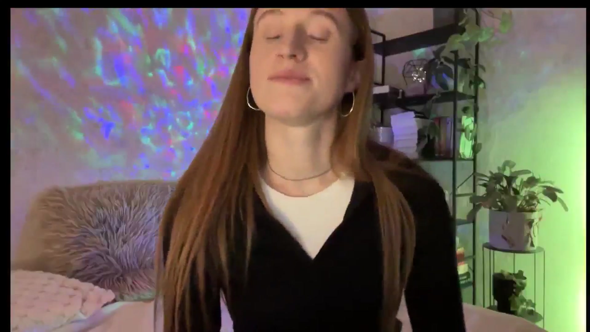 Gallery image thumbnail from LovelyBvnny's myfreecams stream on, 11/18/2025, 16:02 image 7 of 20