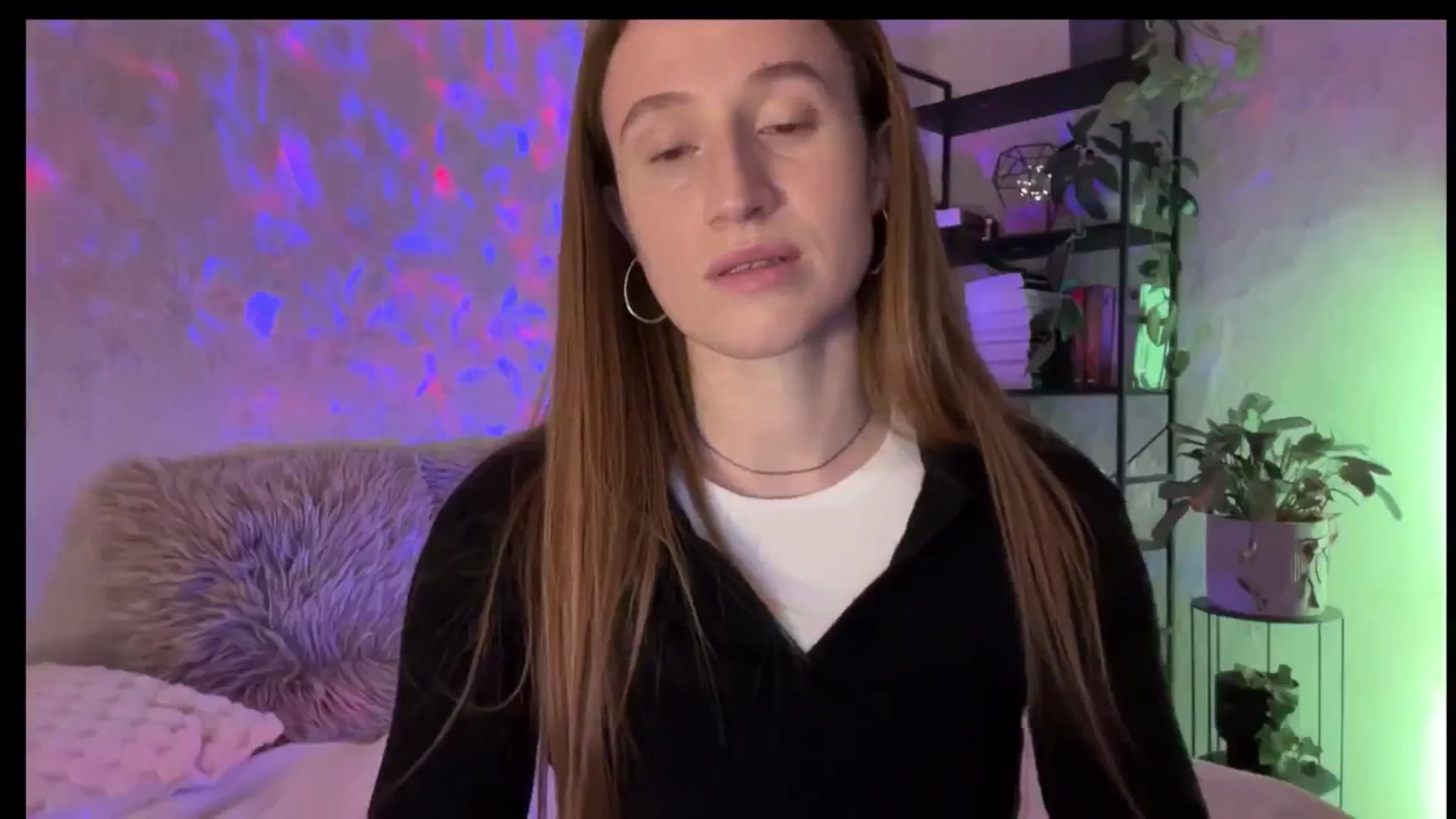 Gallery image thumbnail from LovelyBvnny's myfreecams stream on, 11/18/2025, 16:02 image 5 of 20