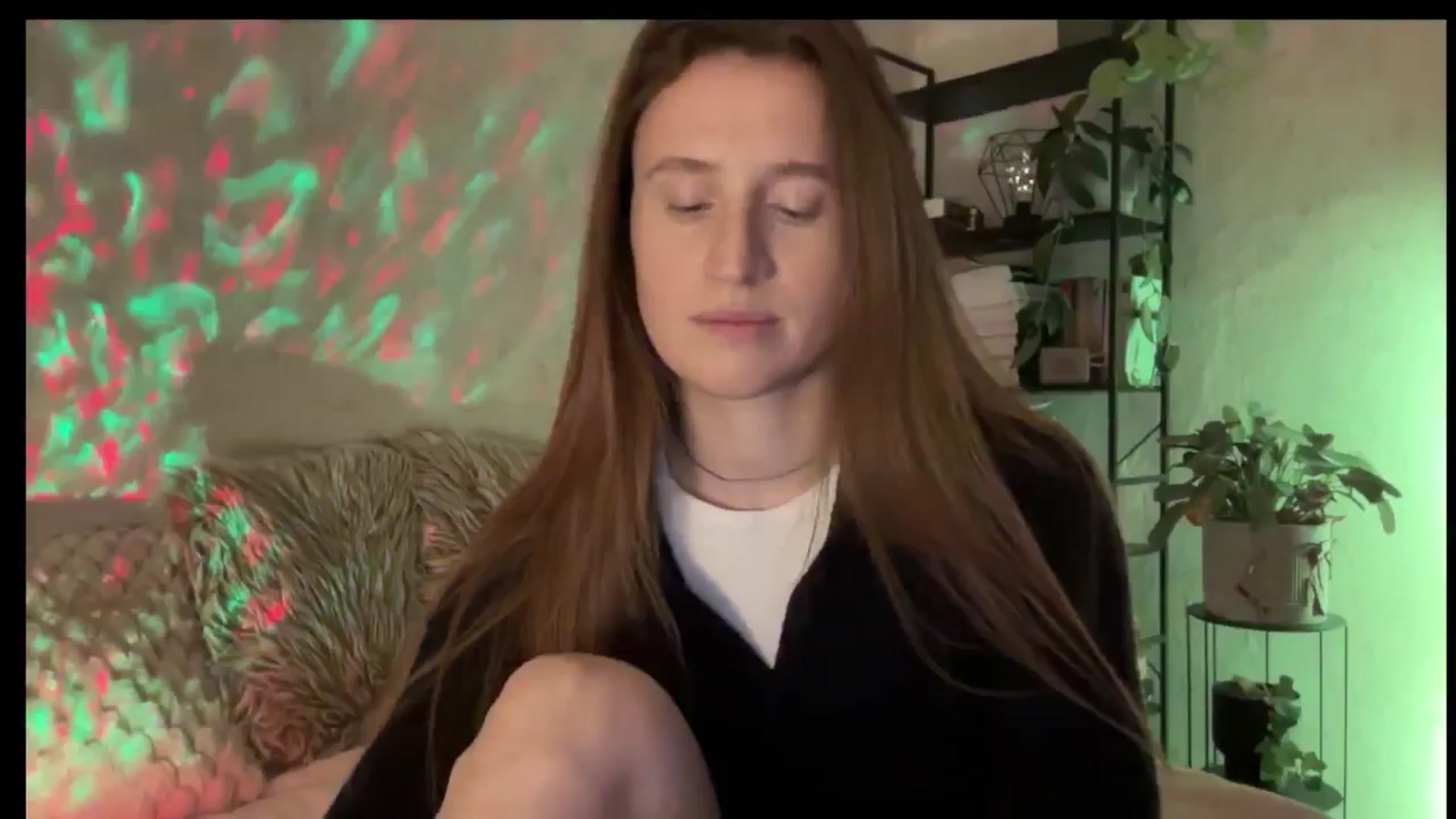 Gallery image thumbnail from LovelyBvnny's myfreecams stream on, 11/21/2025, 15:18 image 8 of 20