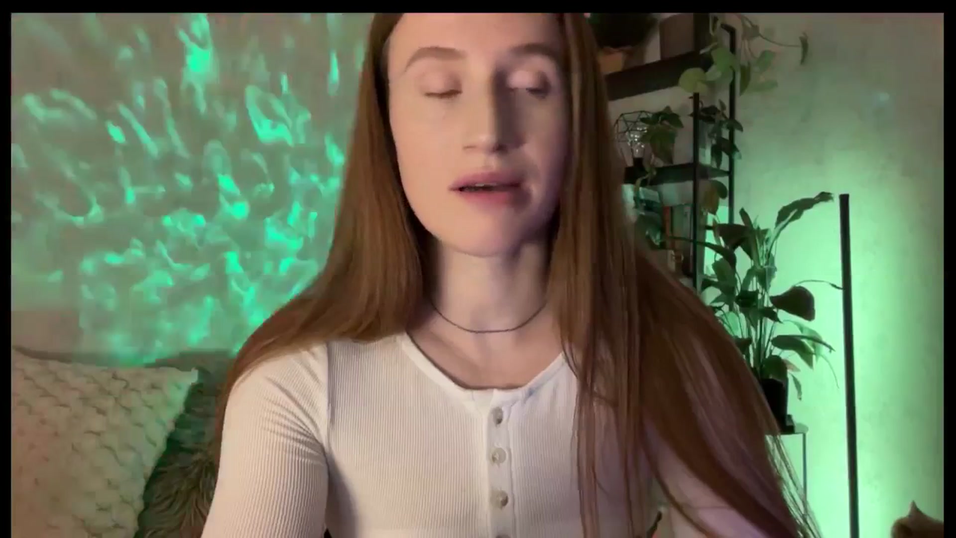 Gallery image thumbnail from LovelyBvnny's myfreecams stream on, 12/03/2025, 14:42 image 17 of 20