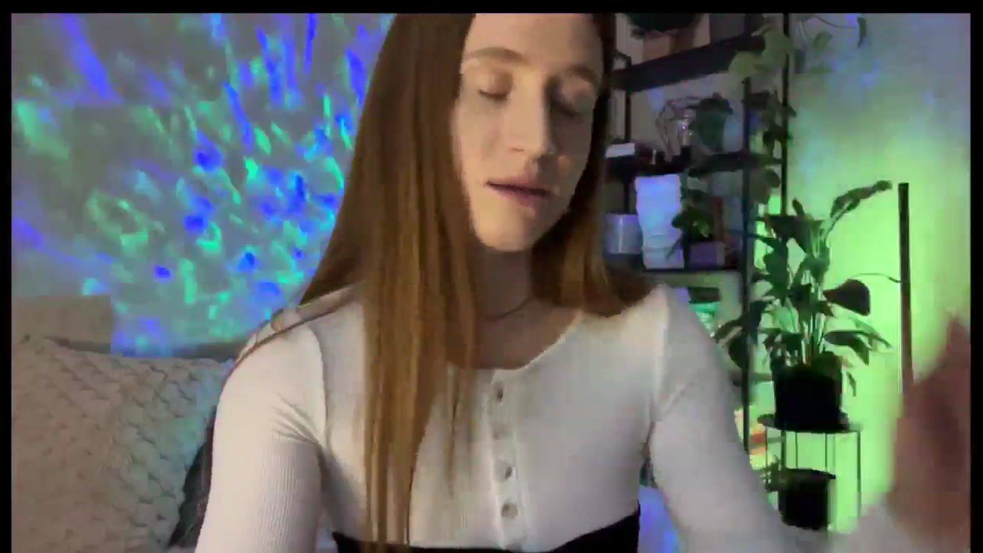 Gallery image thumbnail from LovelyBvnny's myfreecams stream on, 12/03/2025, 14:42 image 6 of 20