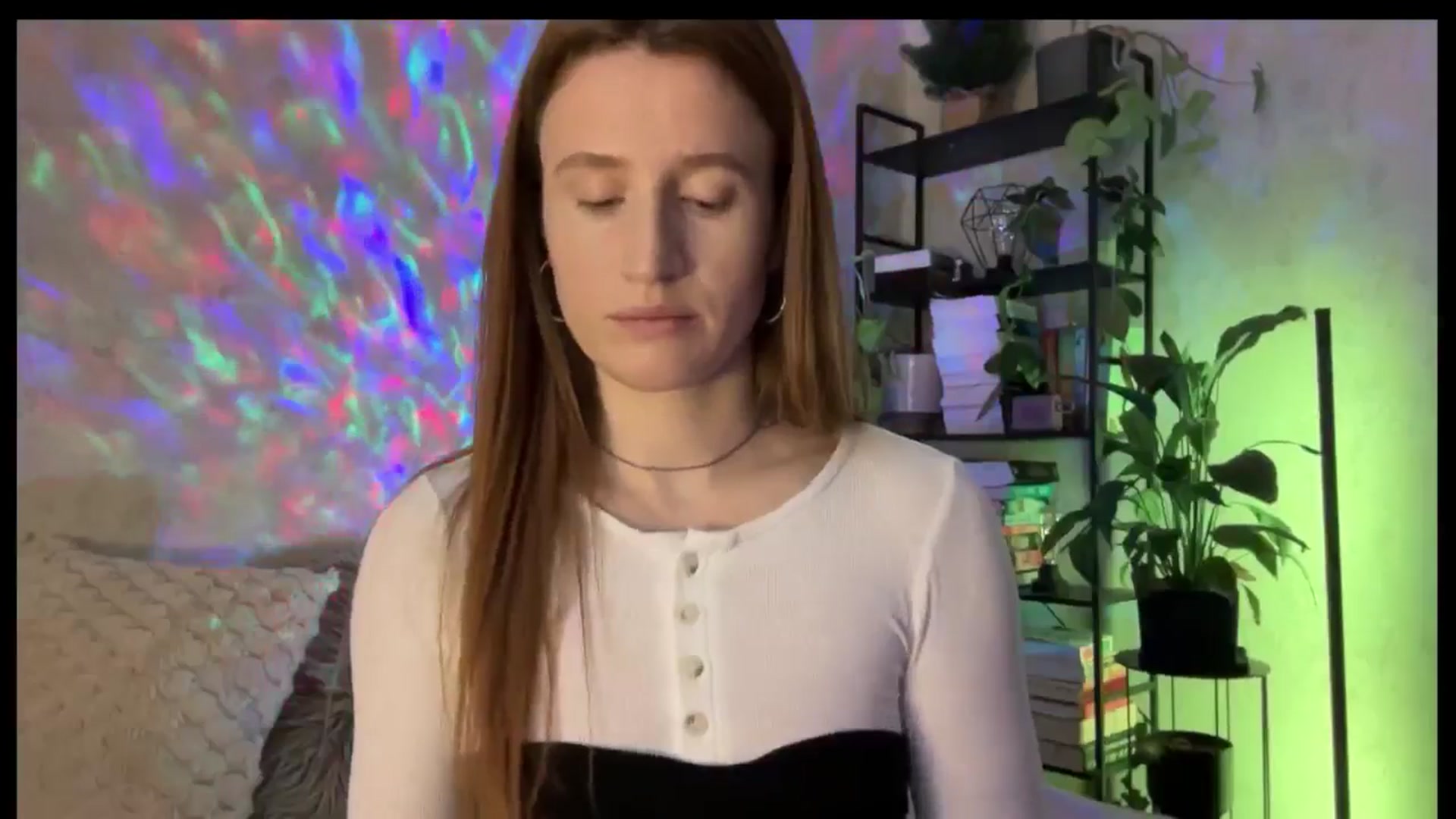 Gallery image thumbnail from LovelyBvnny's myfreecams stream on, 12/03/2025, 14:42 image 2 of 20