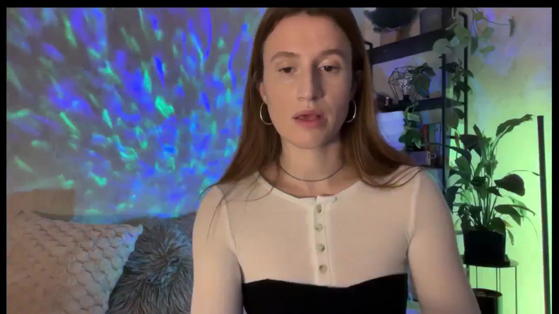 Gallery image thumbnail from LovelyBvnny's myfreecams stream on, 12/03/2025, 15:21 image 17 of 20