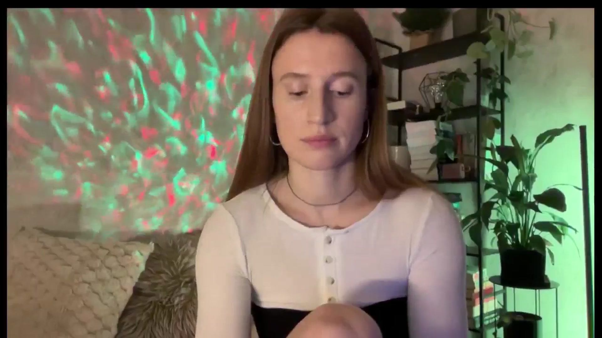 Gallery image thumbnail from LovelyBvnny's myfreecams stream on, 12/03/2025, 15:21 image 8 of 20