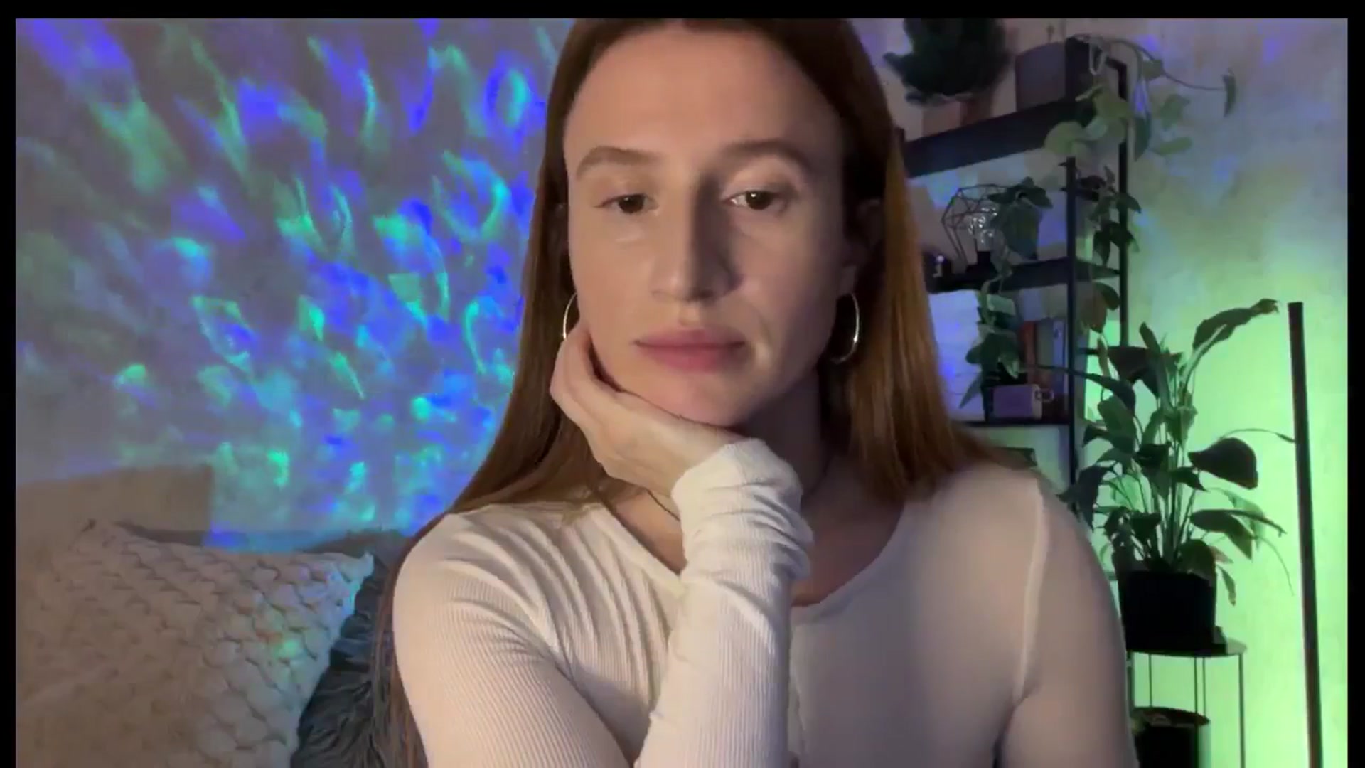 Gallery image thumbnail from LovelyBvnny's myfreecams stream on, 12/03/2025, 15:21 image 5 of 20