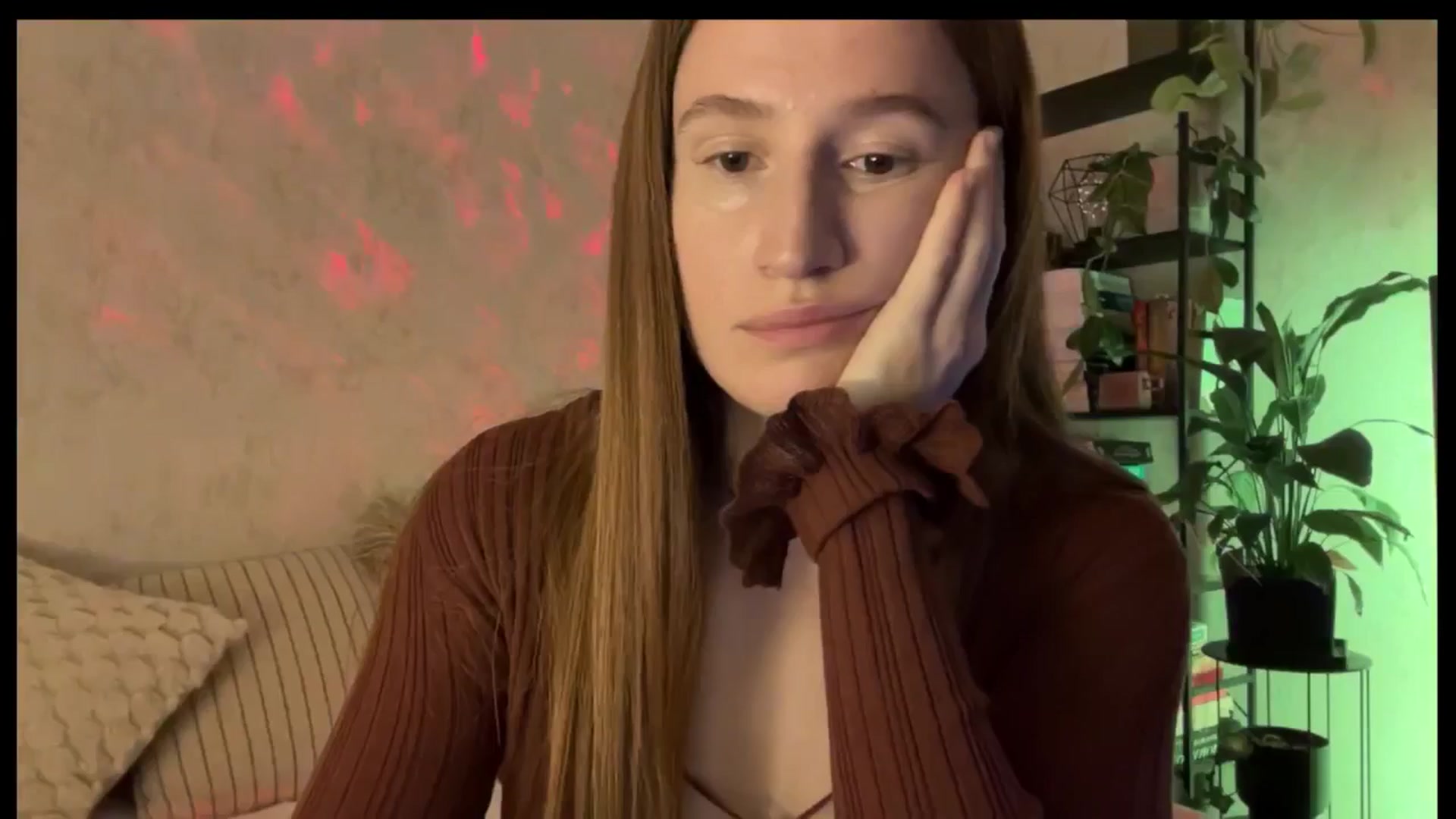 Gallery image thumbnail from LovelyBvnny's myfreecams stream on, 12/04/2025, 14:27 image 18 of 20
