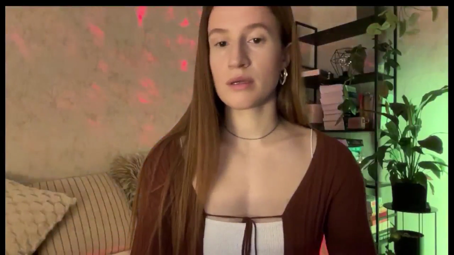 Gallery image thumbnail from LovelyBvnny's myfreecams stream on, 12/04/2025, 14:27 image 5 of 20