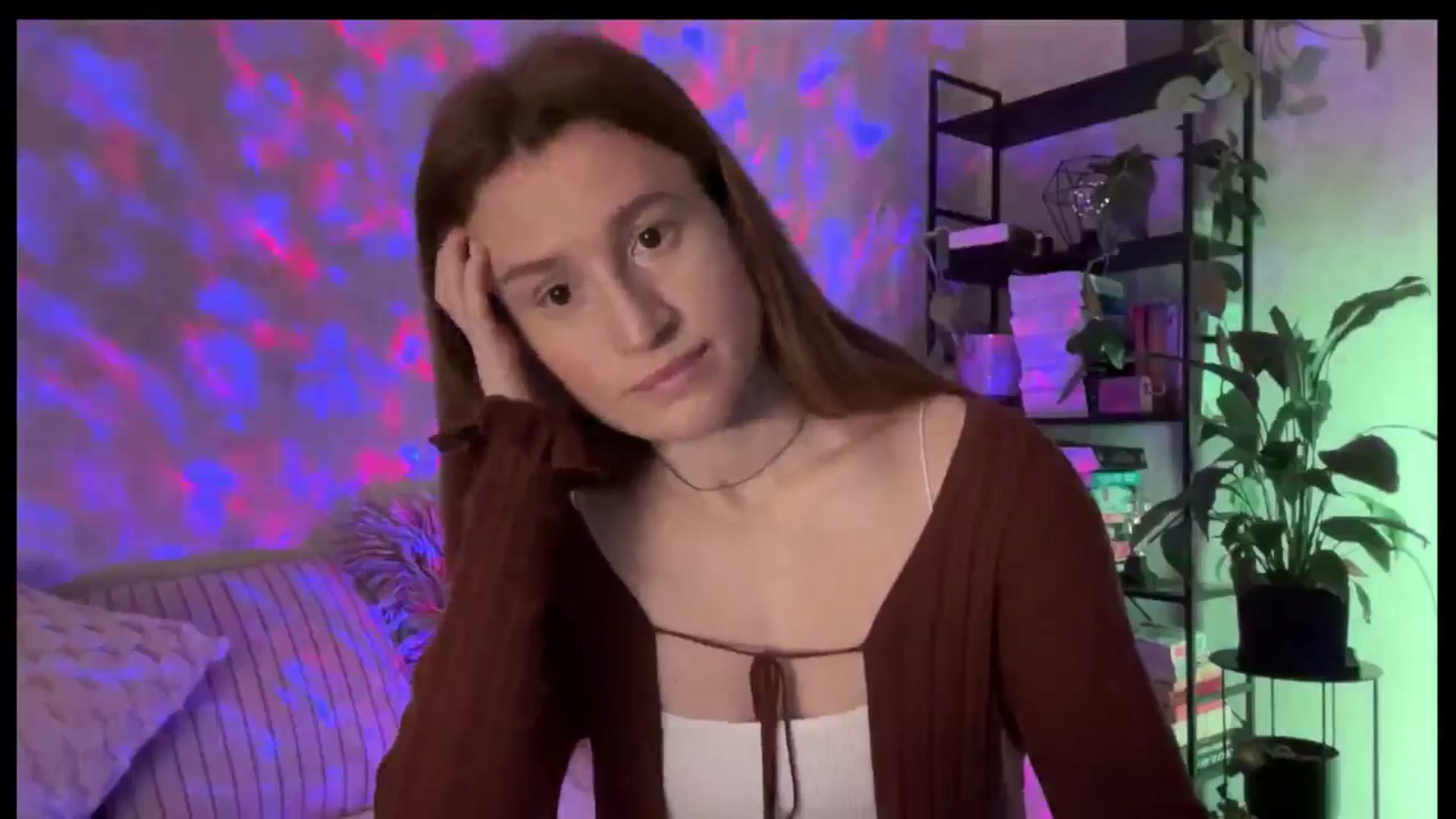 Gallery image thumbnail from LovelyBvnny's myfreecams stream on, 12/04/2025, 14:27 image 15 of 20