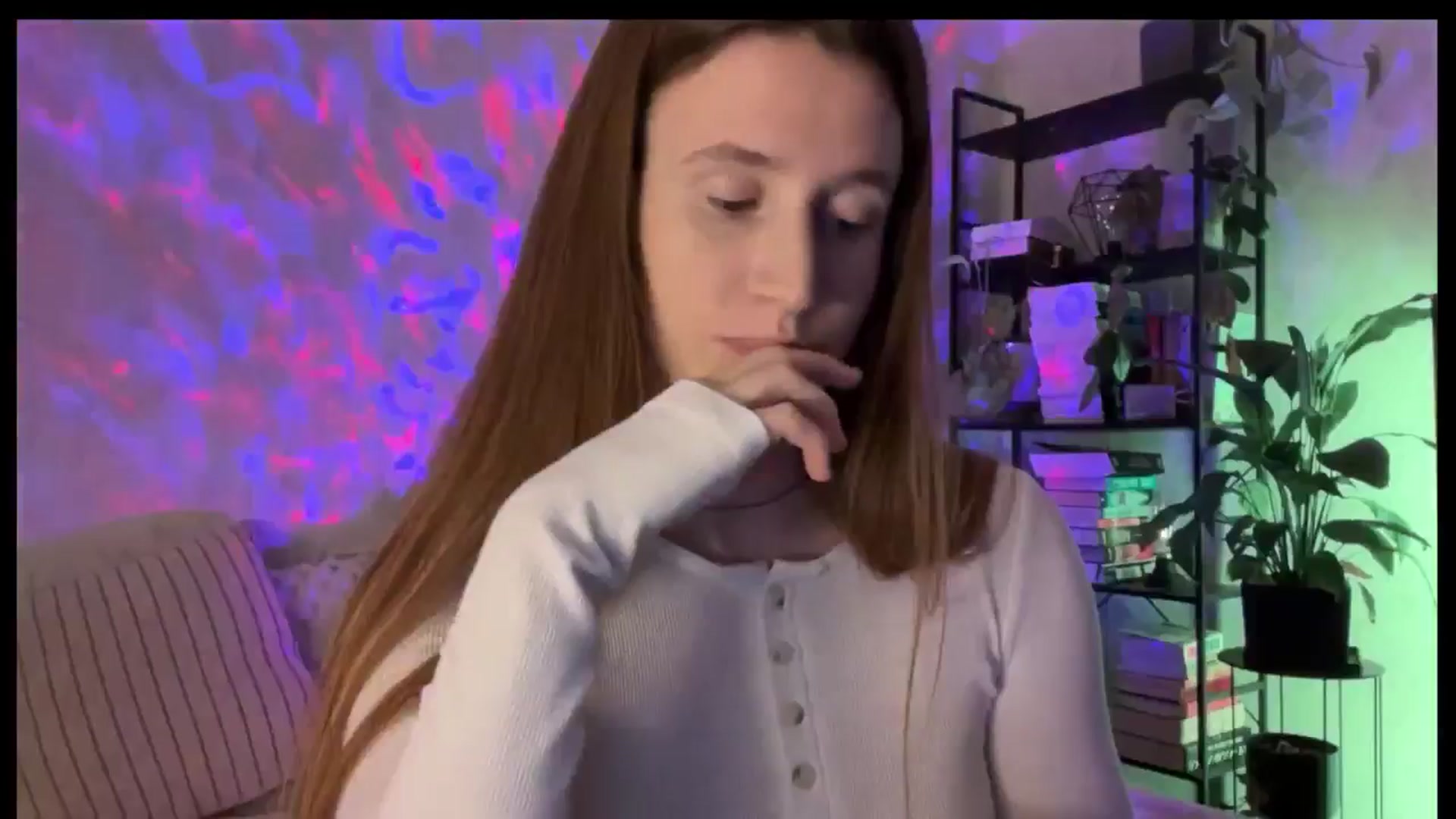 Gallery image thumbnail from LovelyBvnny's myfreecams stream on, 12/09/2025, 17:05 image 9 of 20