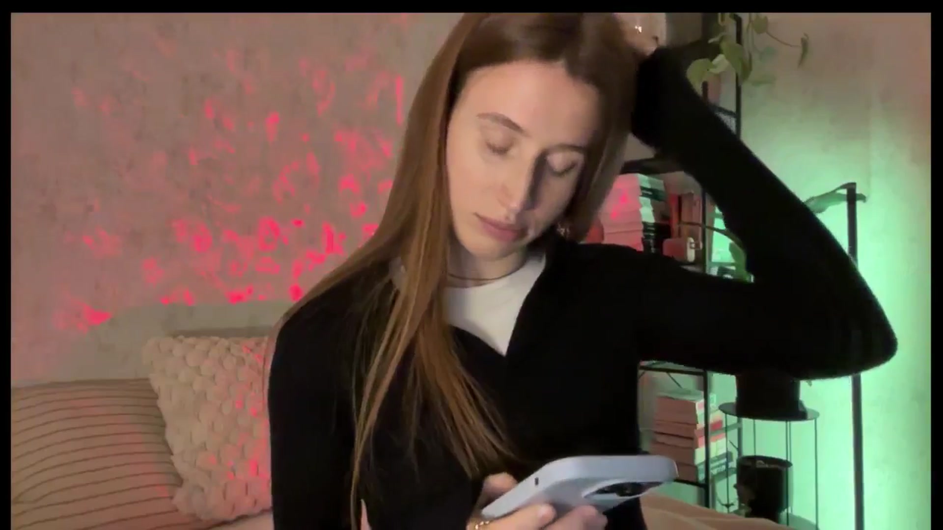 Gallery image thumbnail from LovelyBvnny's myfreecams stream on, 12/11/2025, 15:07 image 18 of 20