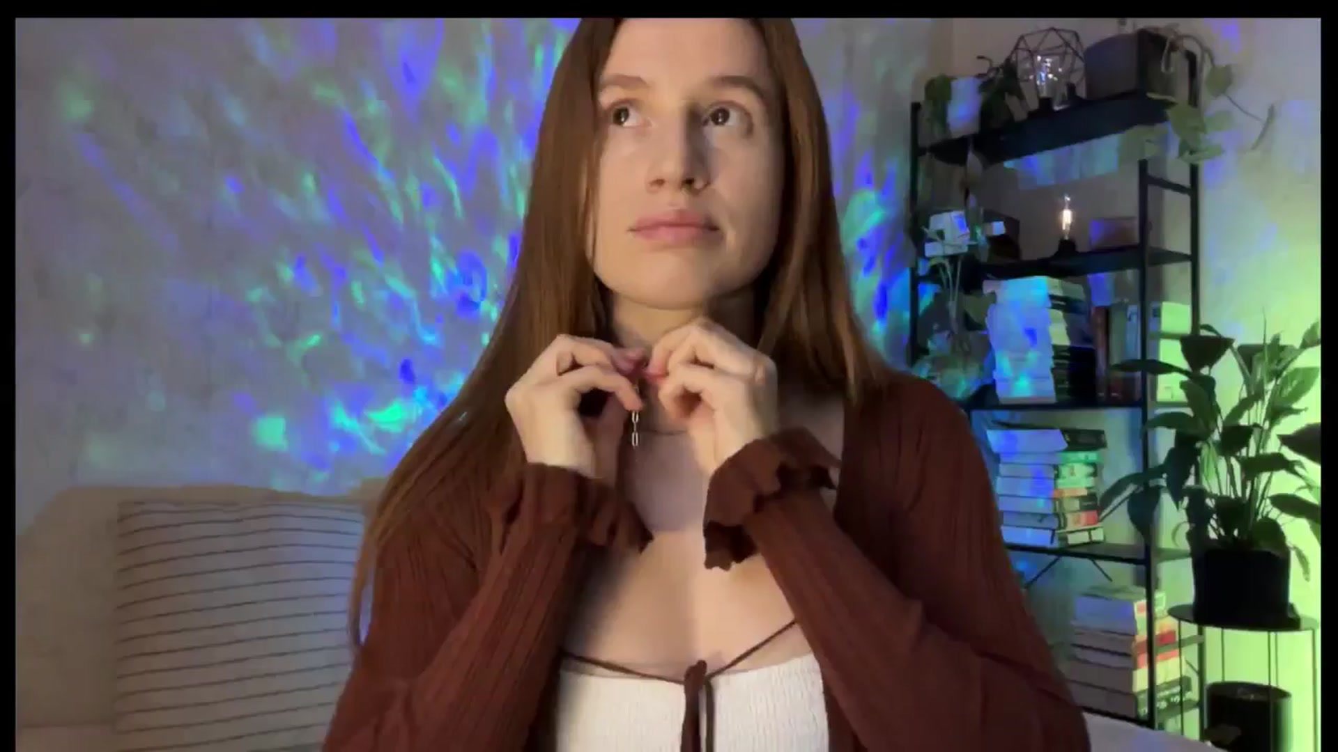 Gallery image thumbnail from LovelyBvnny's myfreecams stream on, 12/18/2025, 13:32 image 3 of 20