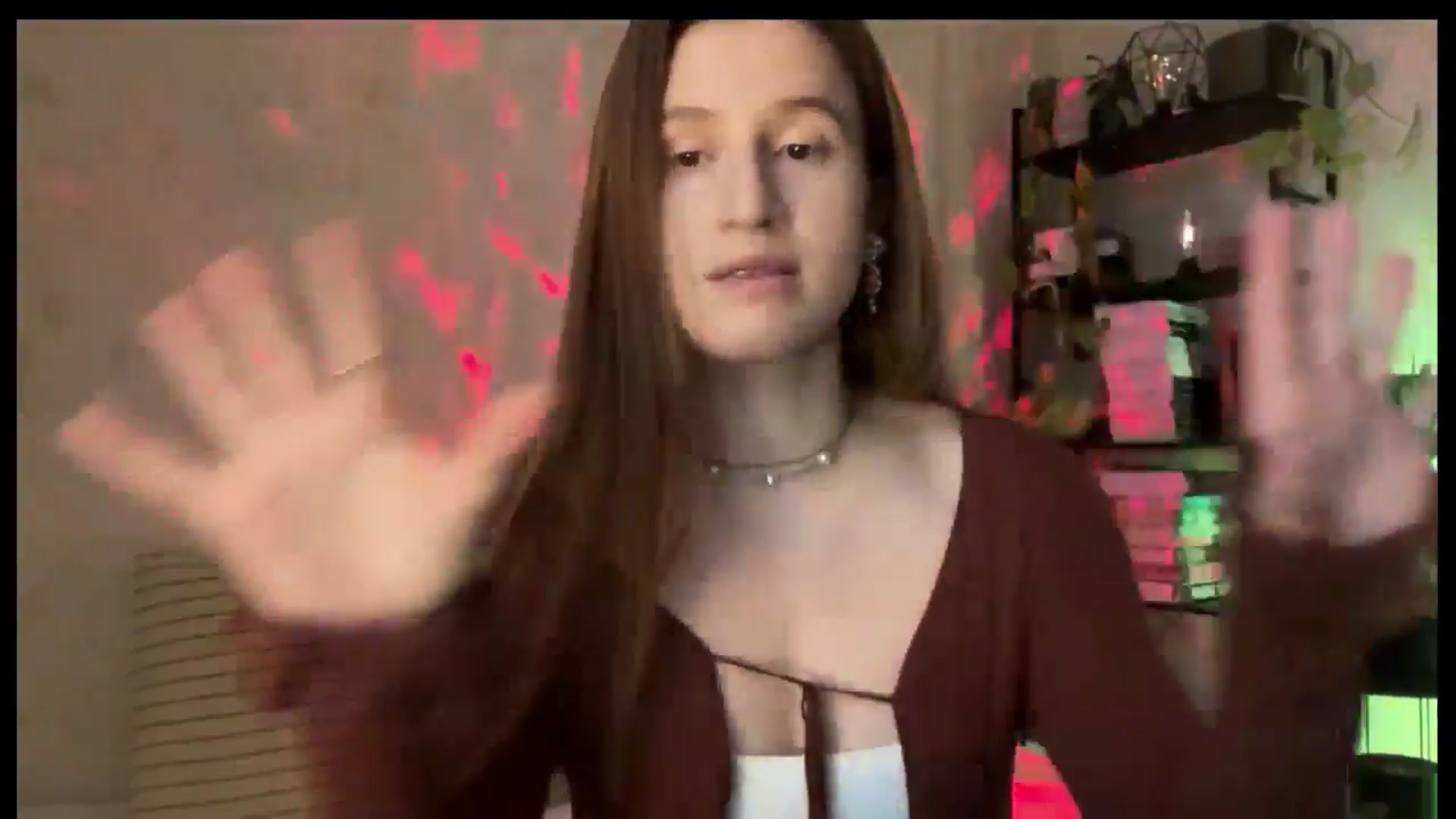 Gallery image thumbnail from LovelyBvnny's myfreecams stream on, 12/18/2025, 13:32 image 17 of 20