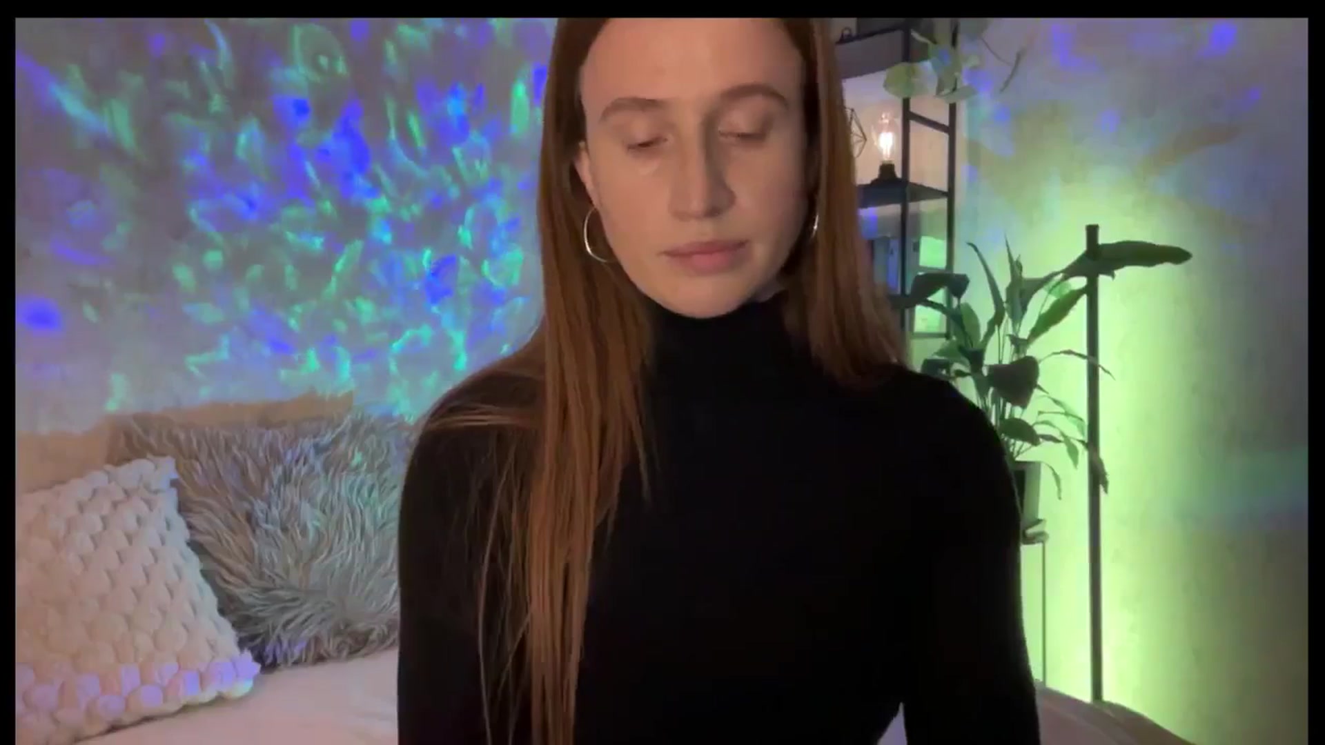 Gallery image thumbnail from LovelyBvnny's myfreecams stream on, 12/22/2025, 16:21 image 19 of 20