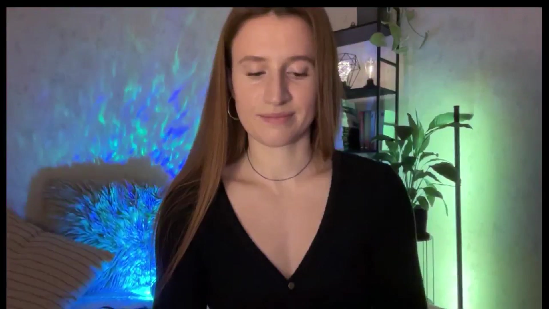 Gallery image thumbnail from LovelyBvnny's myfreecams stream on, 12/24/2025, 15:34 image 6 of 20