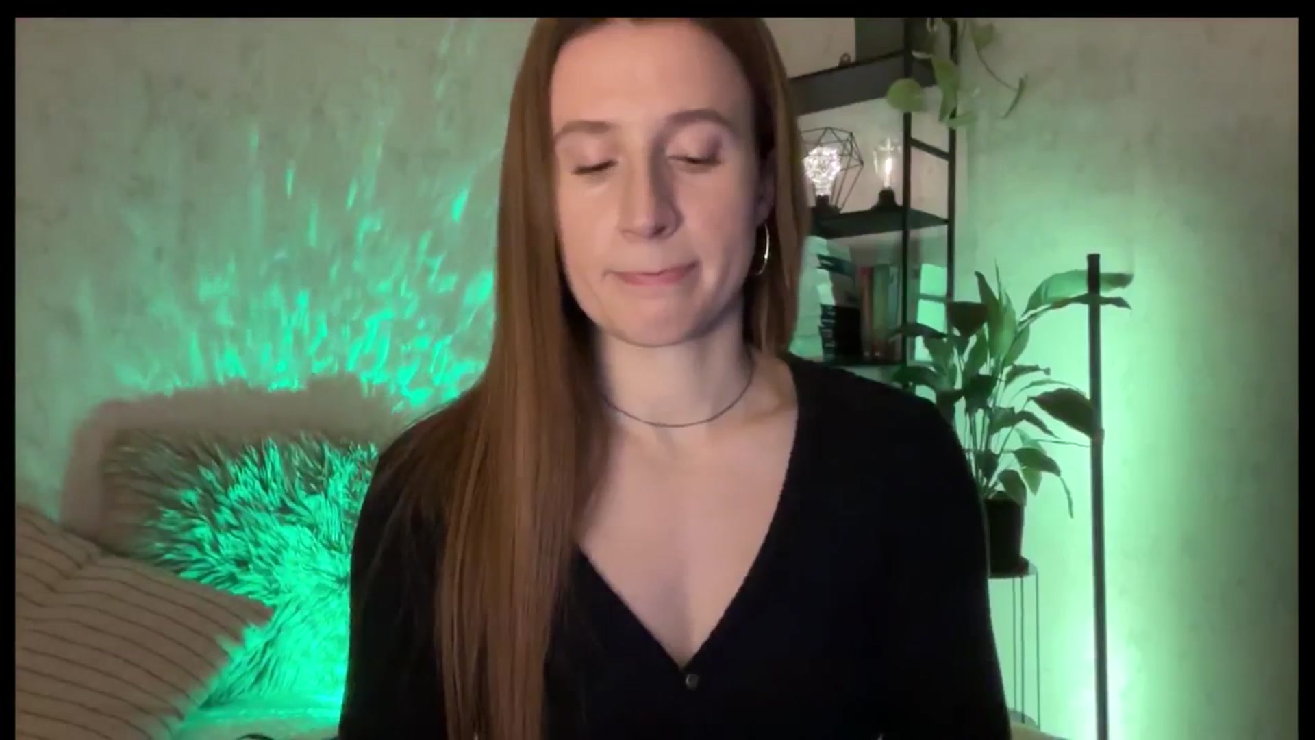 Gallery image thumbnail from LovelyBvnny's myfreecams stream on, 12/24/2025, 15:34 image 2 of 20