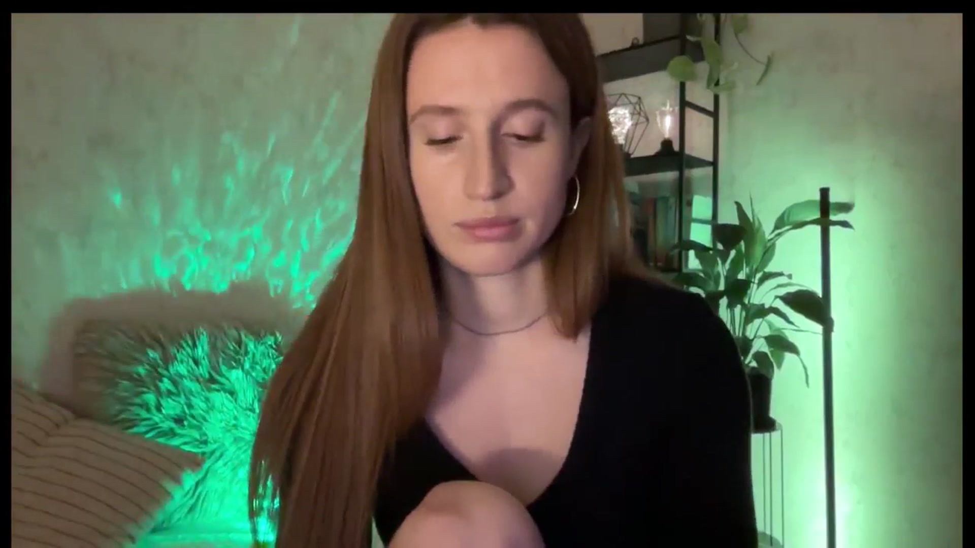 Gallery image thumbnail from LovelyBvnny's myfreecams stream on, 12/24/2025, 15:34 image 19 of 20