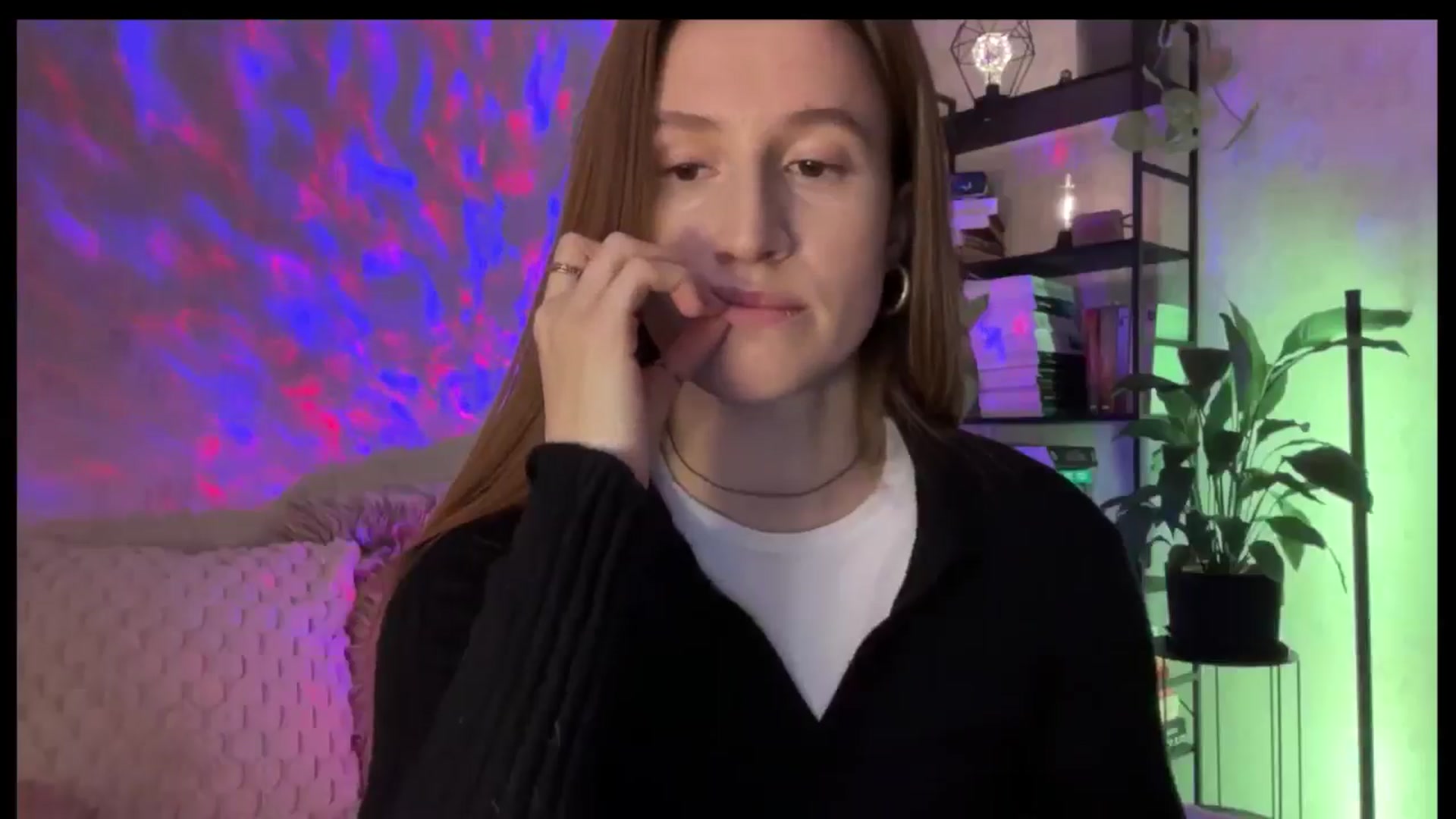 Gallery image thumbnail from LovelyBvnny's myfreecams stream on, 12/28/2025, 14:08 image 17 of 20
