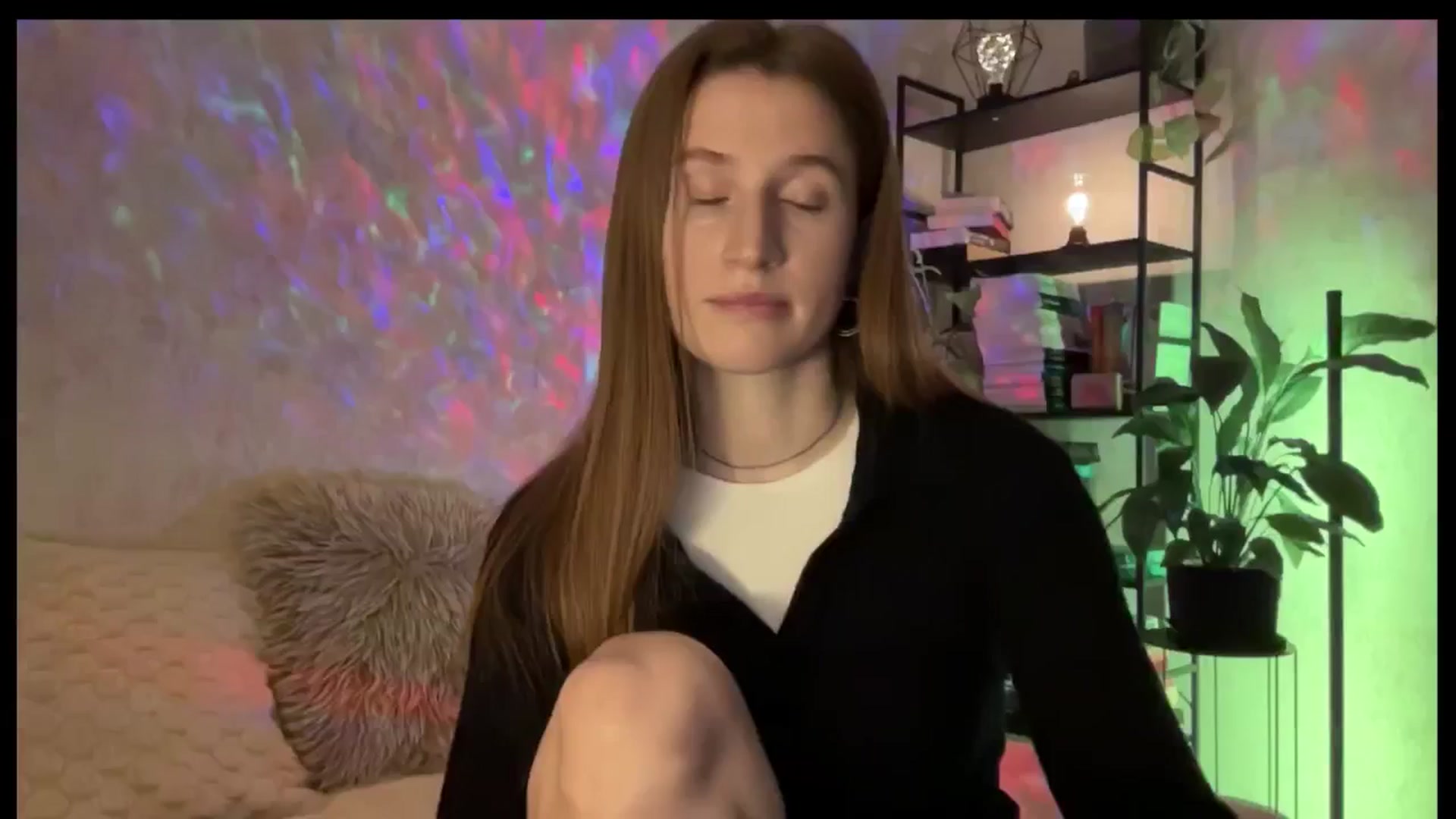 Gallery image thumbnail from LovelyBvnny's myfreecams stream on, 01/10/2026, 16:23 image 15 of 20