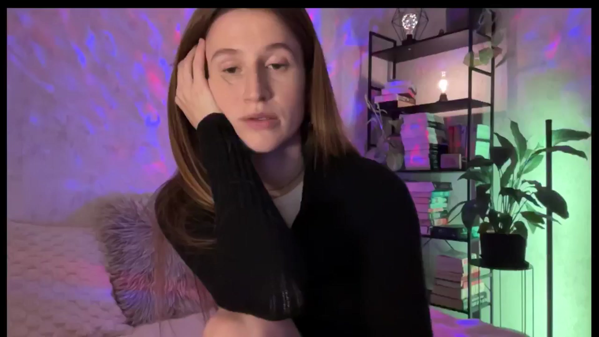 Gallery image thumbnail from LovelyBvnny's myfreecams stream on, 01/10/2026, 16:23 image 14 of 20