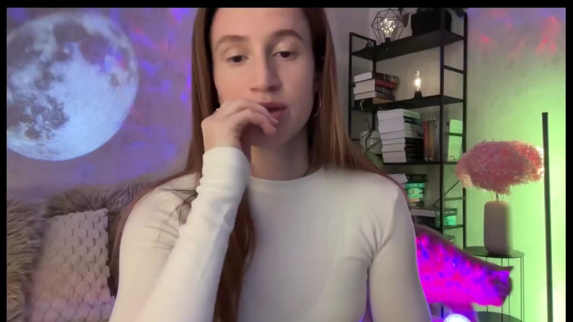 Gallery image thumbnail from LovelyBvnny's myfreecams stream on, 03/17/2026, 15:44 image 10 of 20