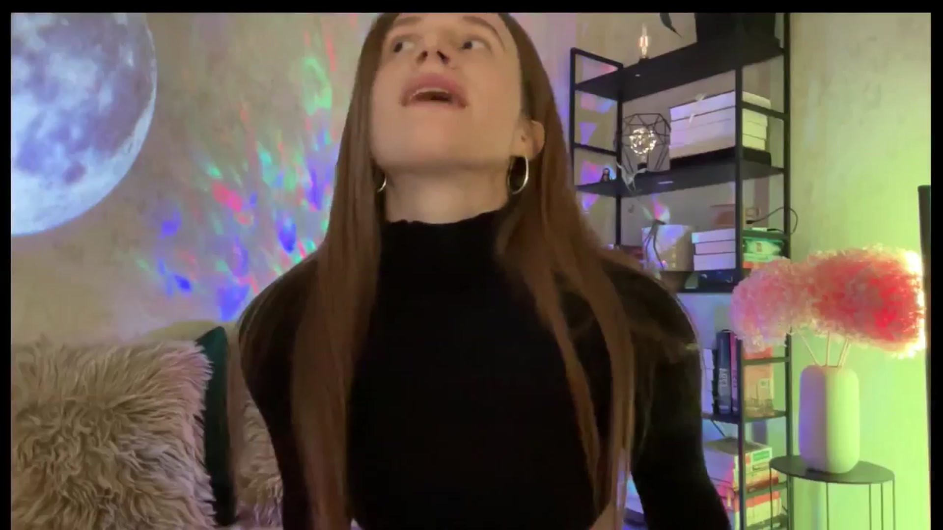 Gallery image thumbnail from LovelyBvnny's myfreecams stream on, 04/22/2026, 15:38 image 18 of 20