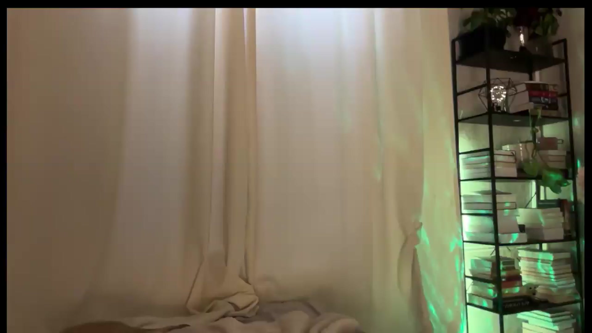 Gallery image thumbnail from LovelyBvnny's myfreecams stream on, 05/08/2026, 15:46 image 16 of 20