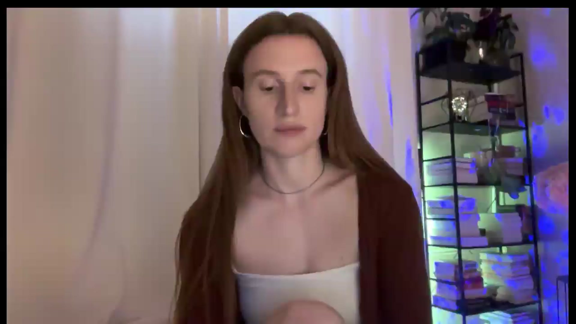 Gallery image thumbnail from LovelyBvnny's myfreecams stream on, 05/08/2026, 16:21 image 6 of 20