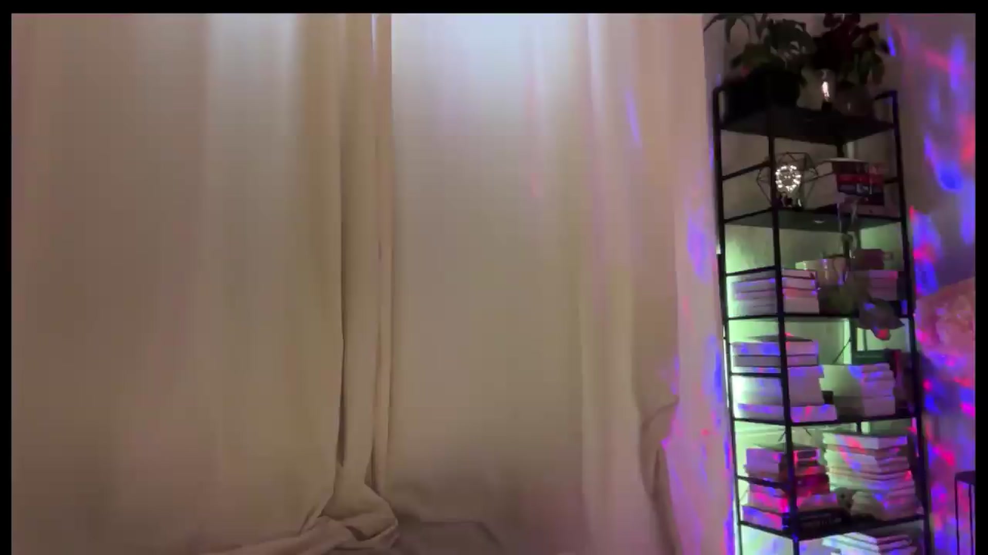 Gallery image thumbnail from LovelyBvnny's myfreecams stream on, 05/08/2026, 16:21 image 2 of 20