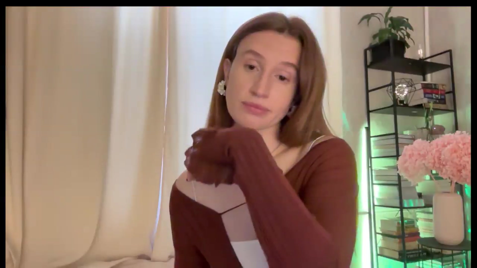 Gallery image thumbnail from LovelyBvnny's myfreecams stream on, 05/09/2026, 13:51 image 5 of 20