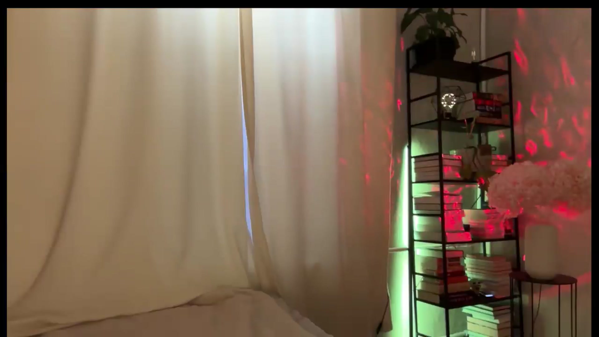 Gallery image thumbnail from LovelyBvnny's myfreecams stream on, 05/25/2026, 14:27 image 4 of 20