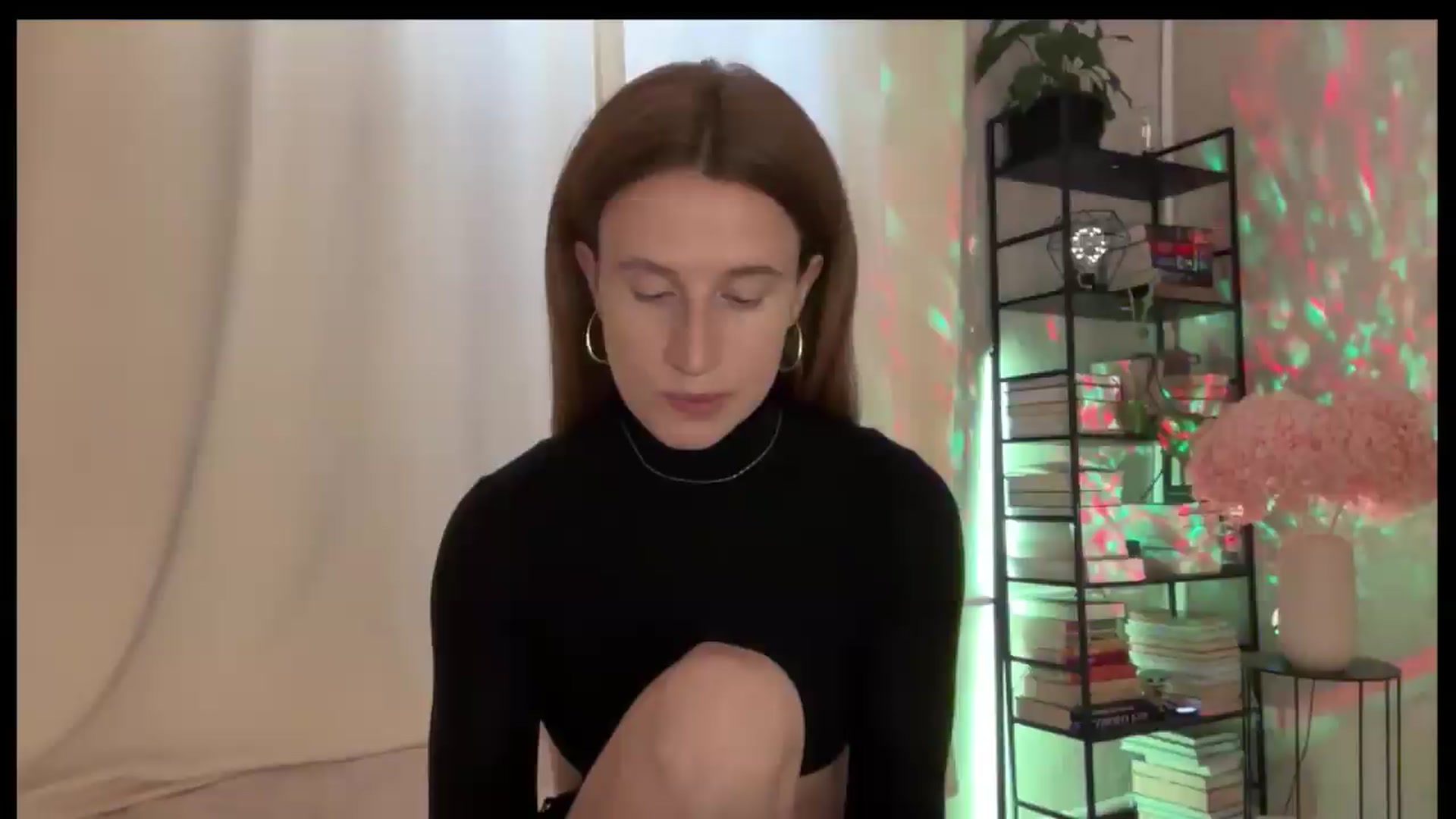 Gallery image thumbnail from LovelyBvnny's myfreecams stream on, 05/25/2026, 14:27 image 1 of 20