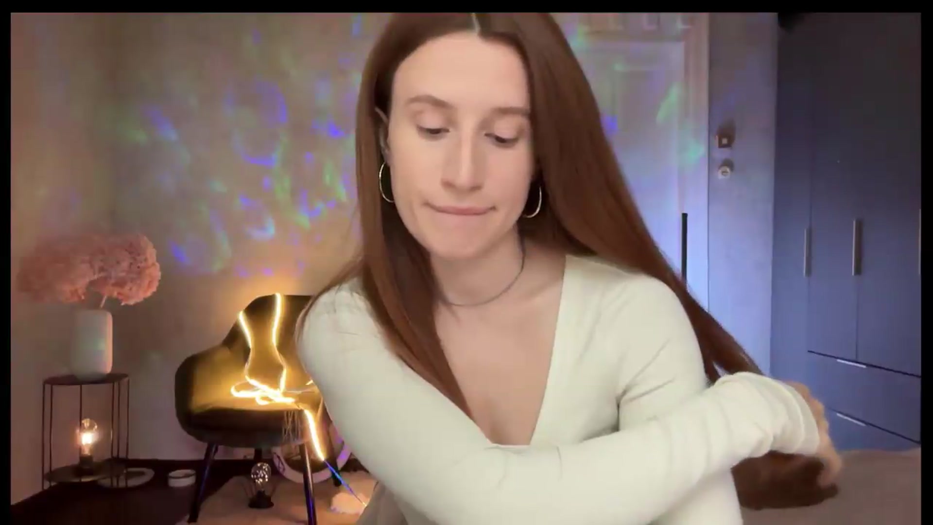 Gallery image thumbnail from LovelyBvnny's myfreecams stream on, 06/09/2026, 13:59 image 10 of 20
