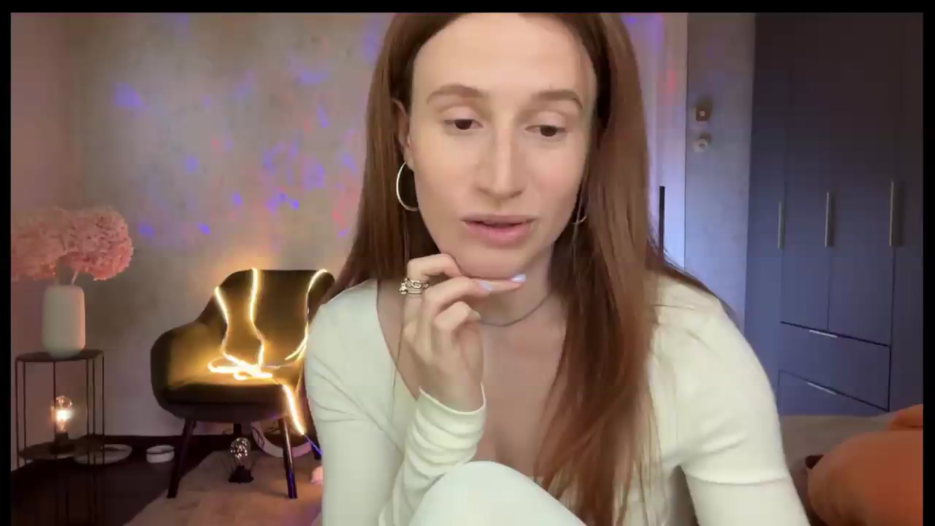 Gallery image thumbnail from LovelyBvnny's myfreecams stream on, 06/09/2026, 15:00 image 11 of 20