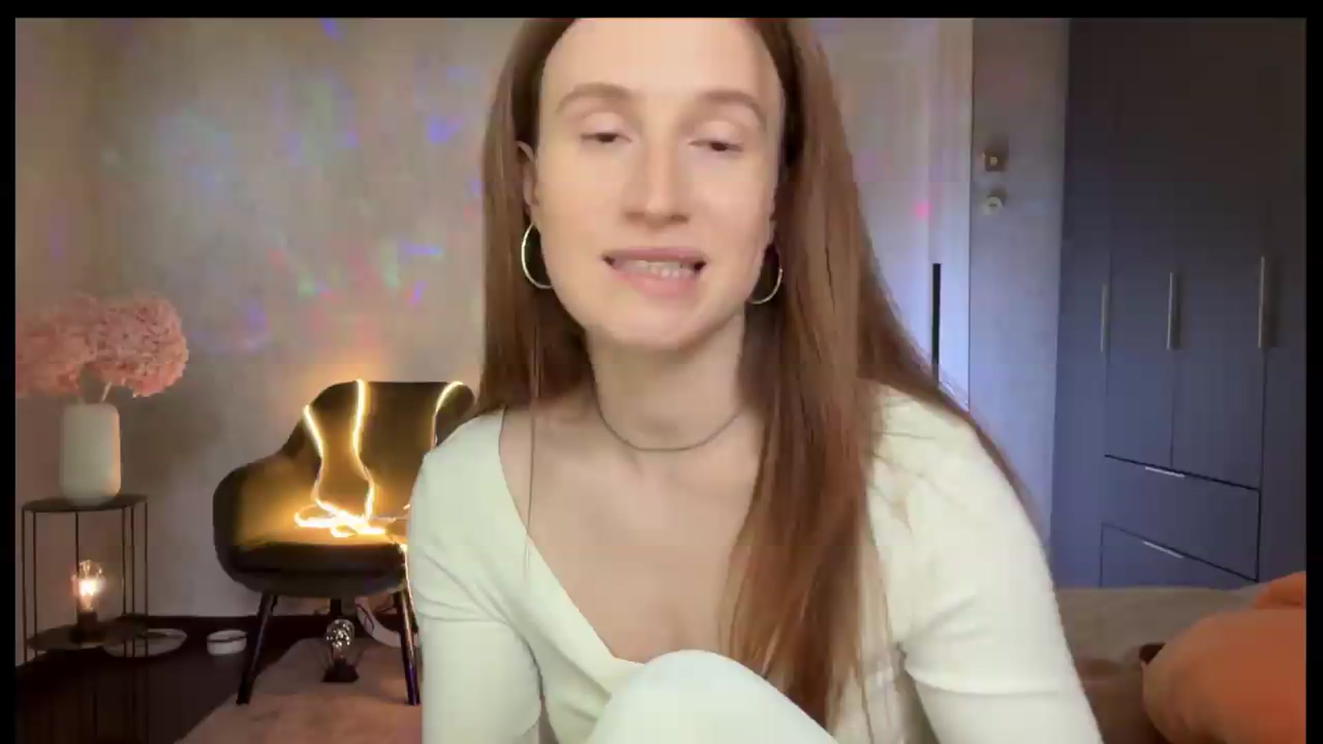 Gallery image thumbnail from LovelyBvnny's myfreecams stream on, 06/09/2026, 15:00 image 10 of 20