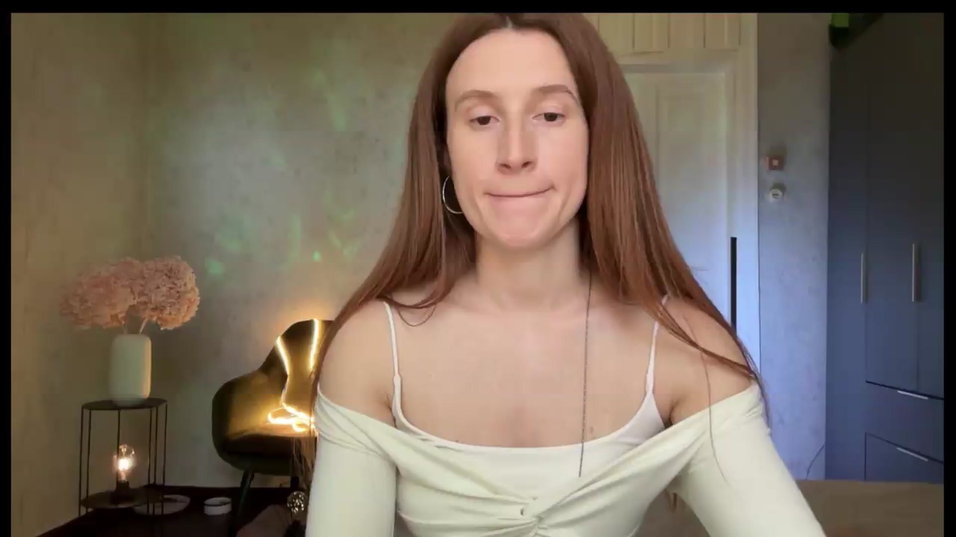 Gallery image thumbnail from LovelyBvnny's myfreecams stream on, 06/09/2026, 15:48 image 1 of 20