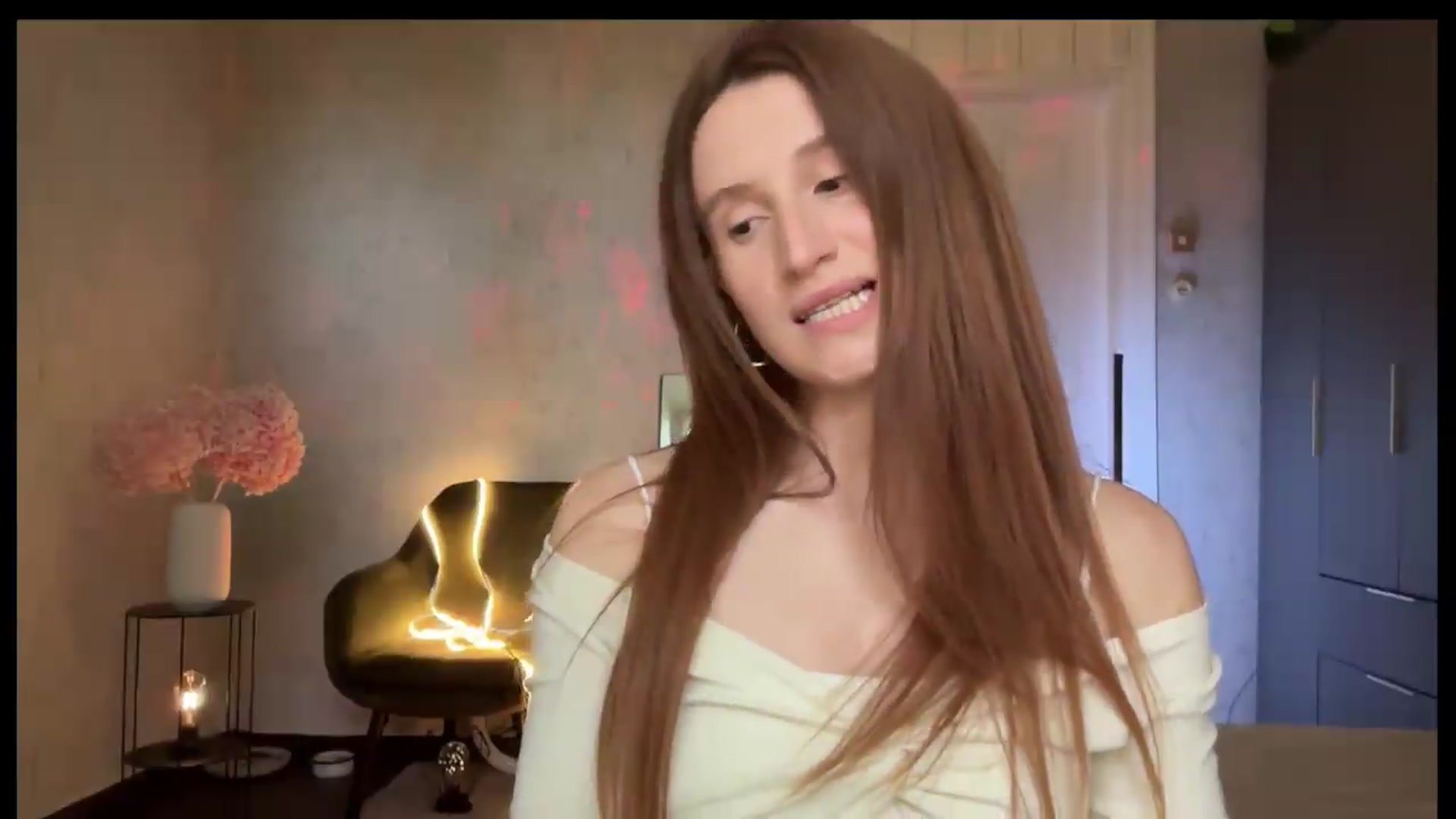 Gallery image thumbnail from LovelyBvnny's myfreecams stream on, 06/09/2026, 15:48 image 16 of 20