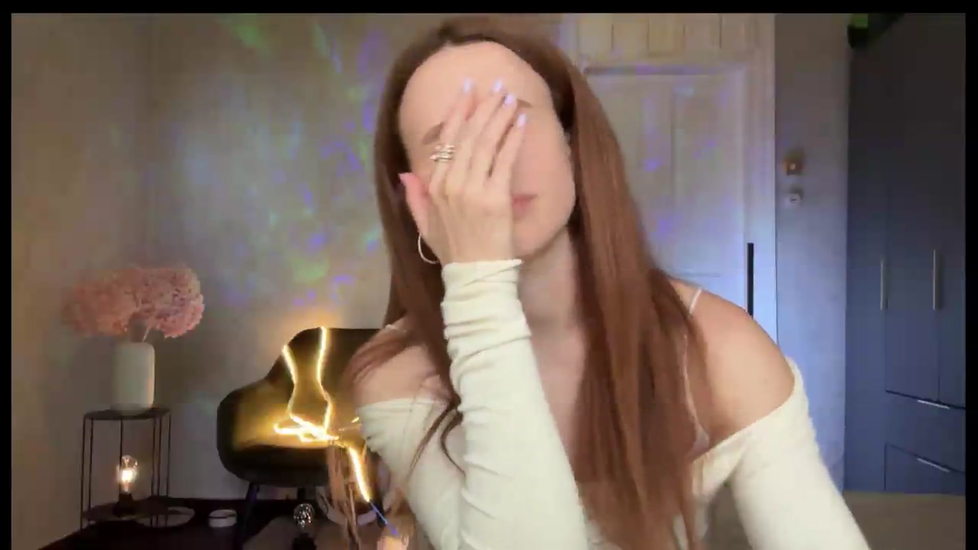 Gallery image thumbnail from LovelyBvnny's myfreecams stream on, 06/09/2026, 15:48 image 11 of 20