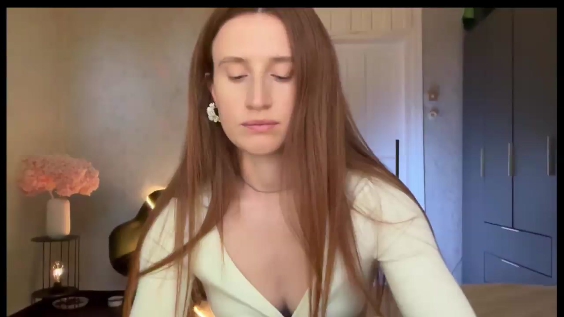 Gallery image thumbnail from LovelyBvnny's myfreecams stream on, 06/16/2026, 15:52 image 4 of 20